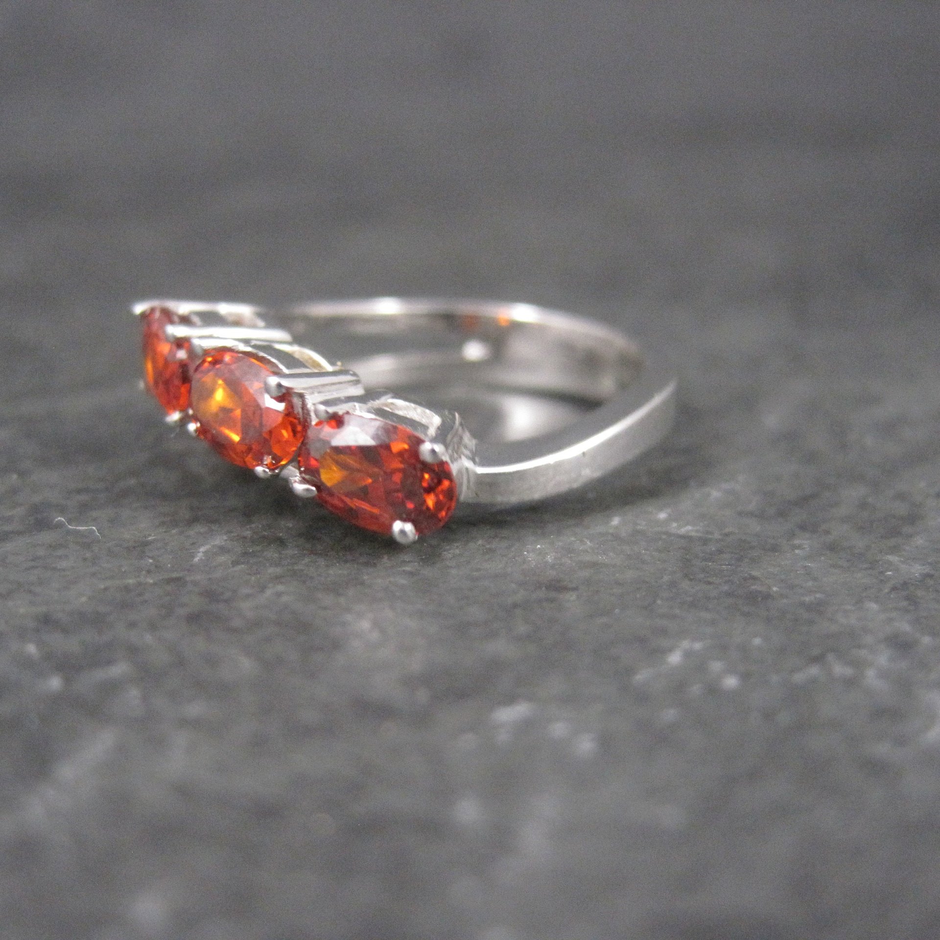 Vintage 10K White Gold Garnet Ring Size 6