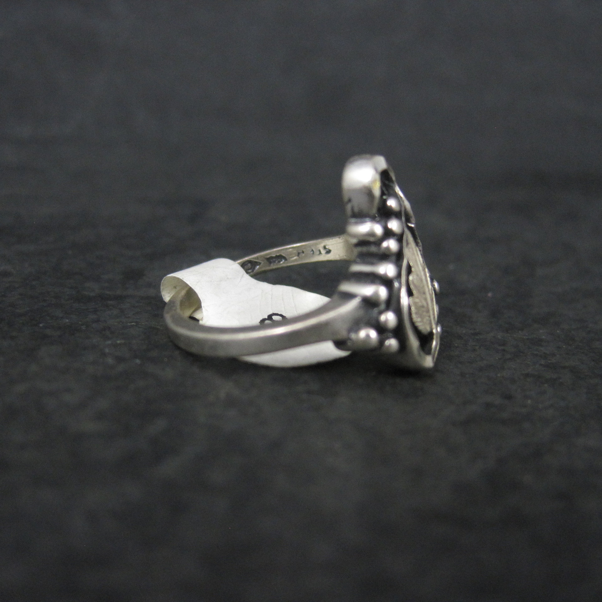 Ladies 90s Vintage Black Hills Silver Sterling Leaf Ring