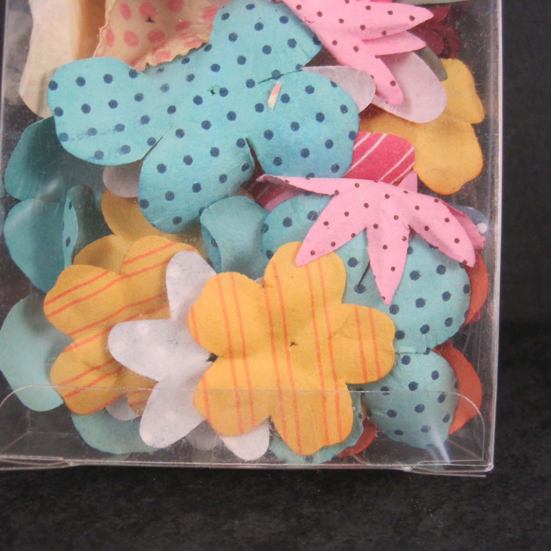 Discontinued Making Memories Hullabaloo Paper Flowers