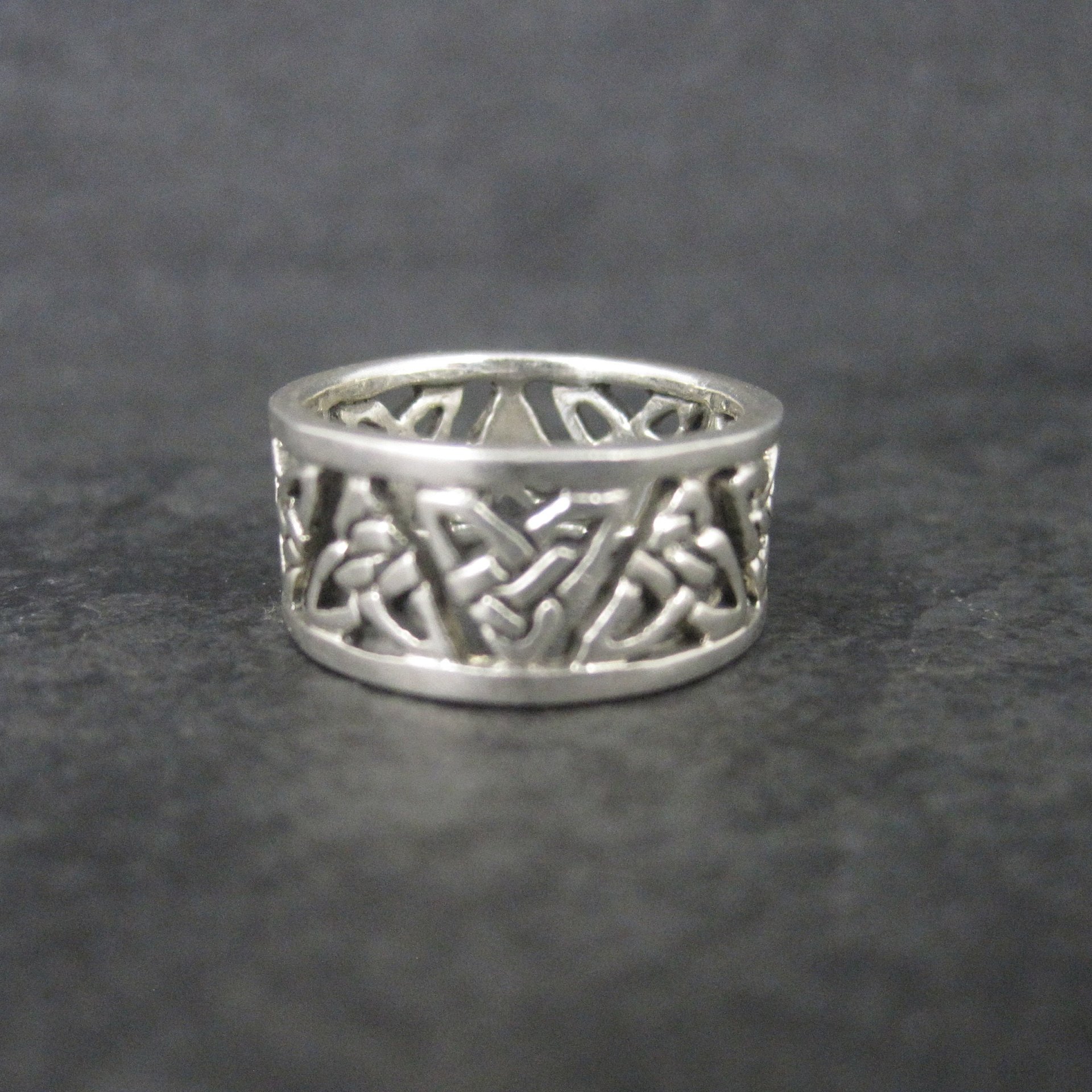 Estate Sterling 9mm Celtic Band Ring Size 5.5