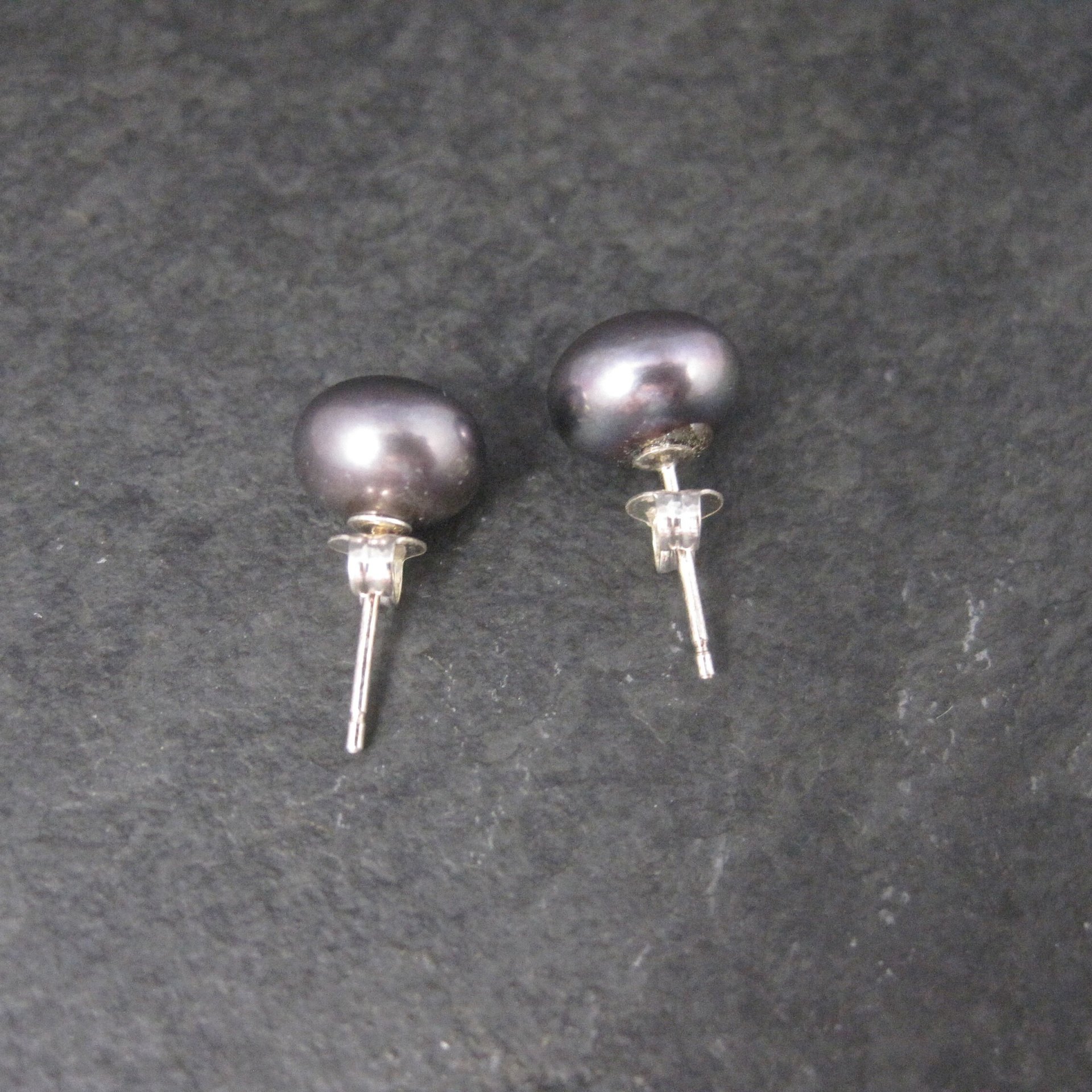 Vintage 90s Sterling 9mm Peacock Pearl Stud Earrings