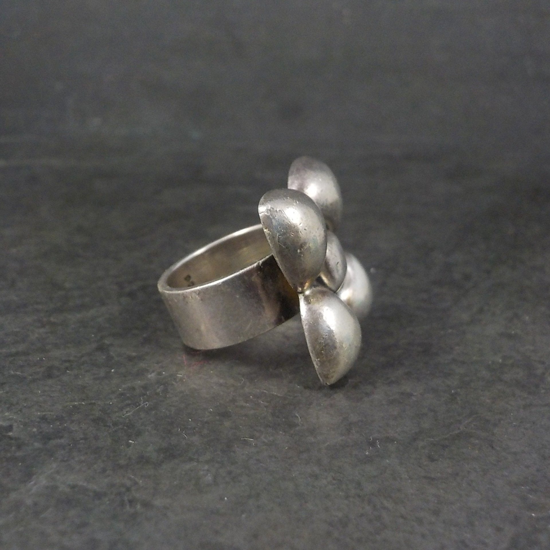 Chunky Vintage Sterling Dogwood Flower Ring Size 5.5