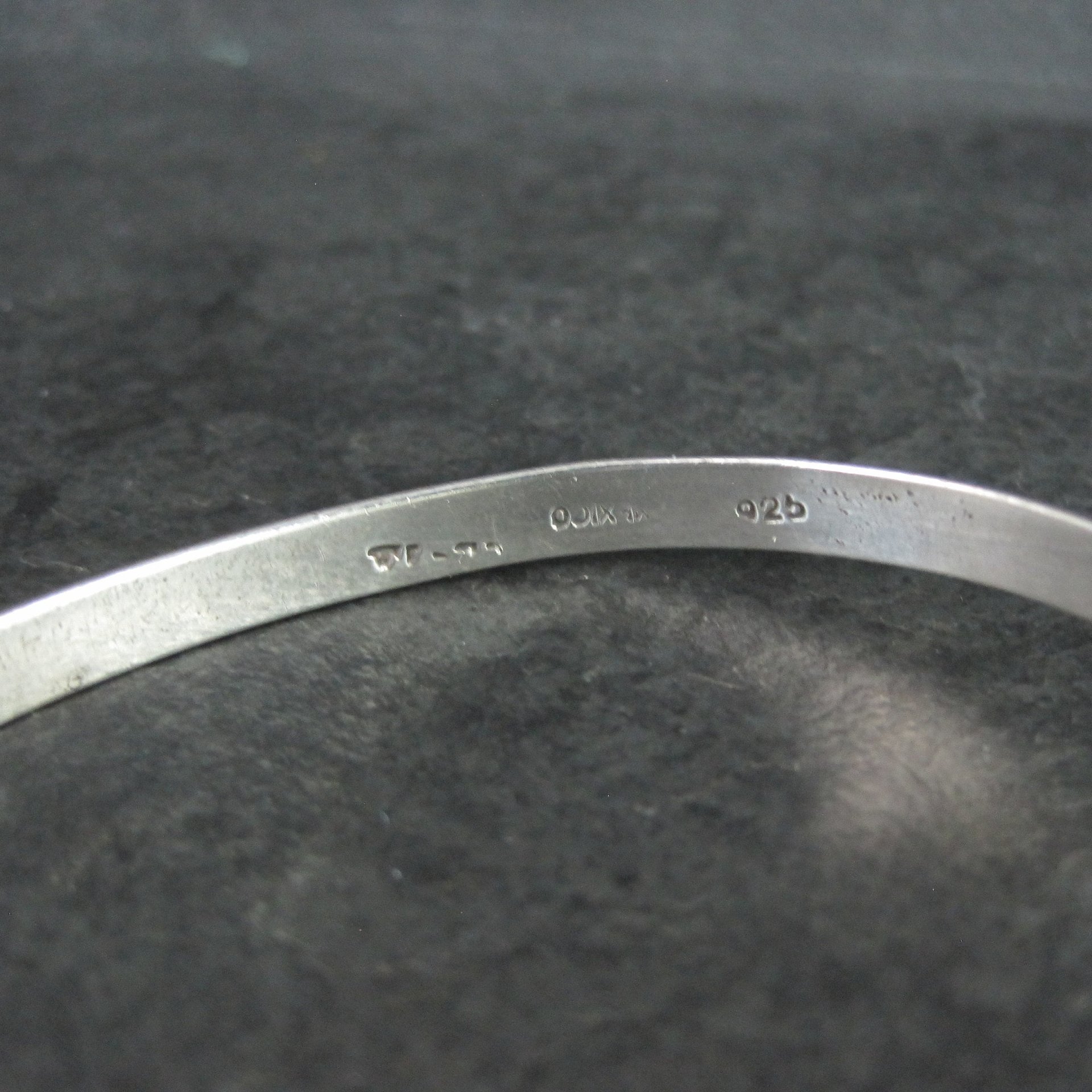 Vintage Mexican Sterling Malachite Bangle Bracelet 7.5 Inches