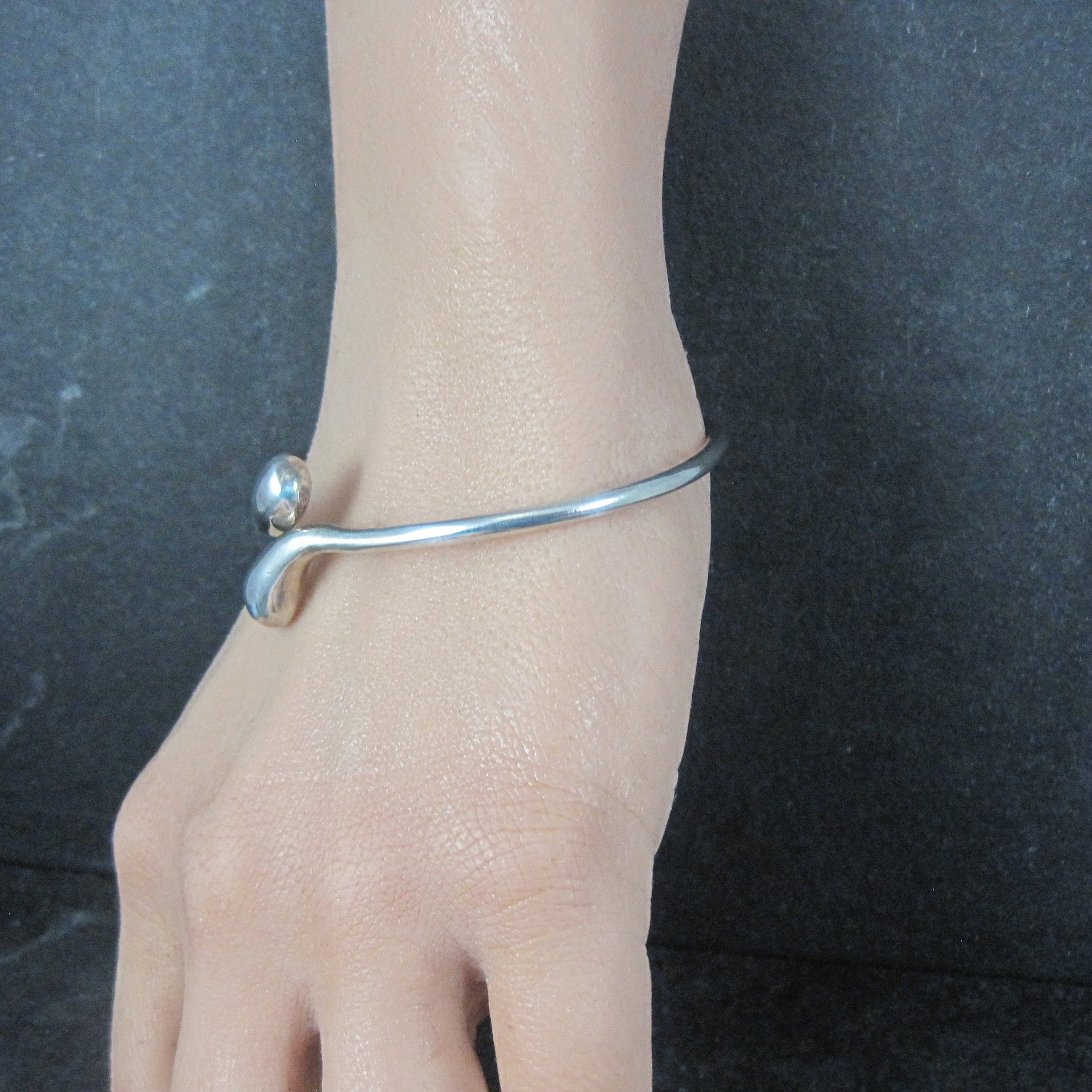 Vintage Sterling Crossover Bangle Bracelet 6.75"