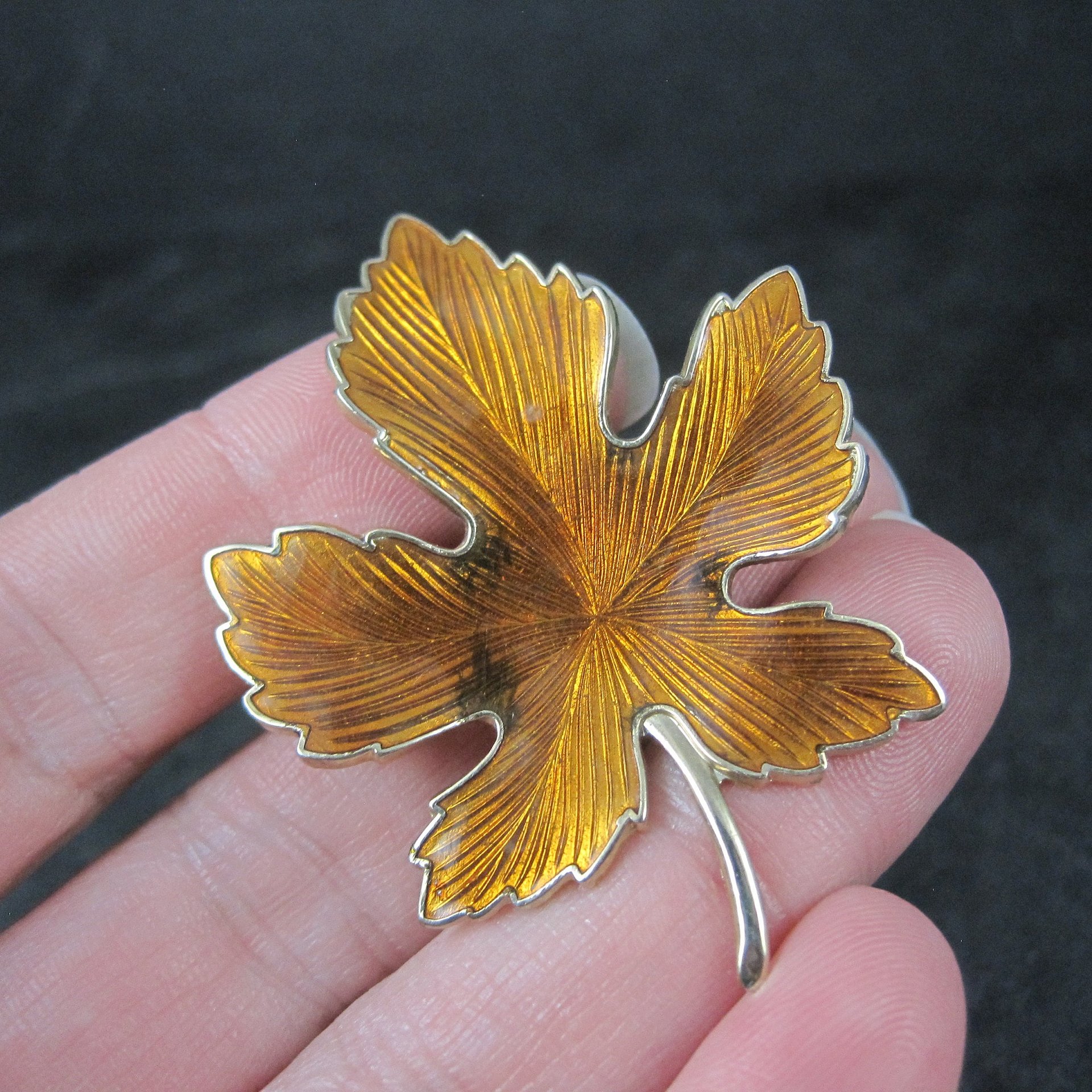Lot of 2 Vintage Enamel Leaf Brooches