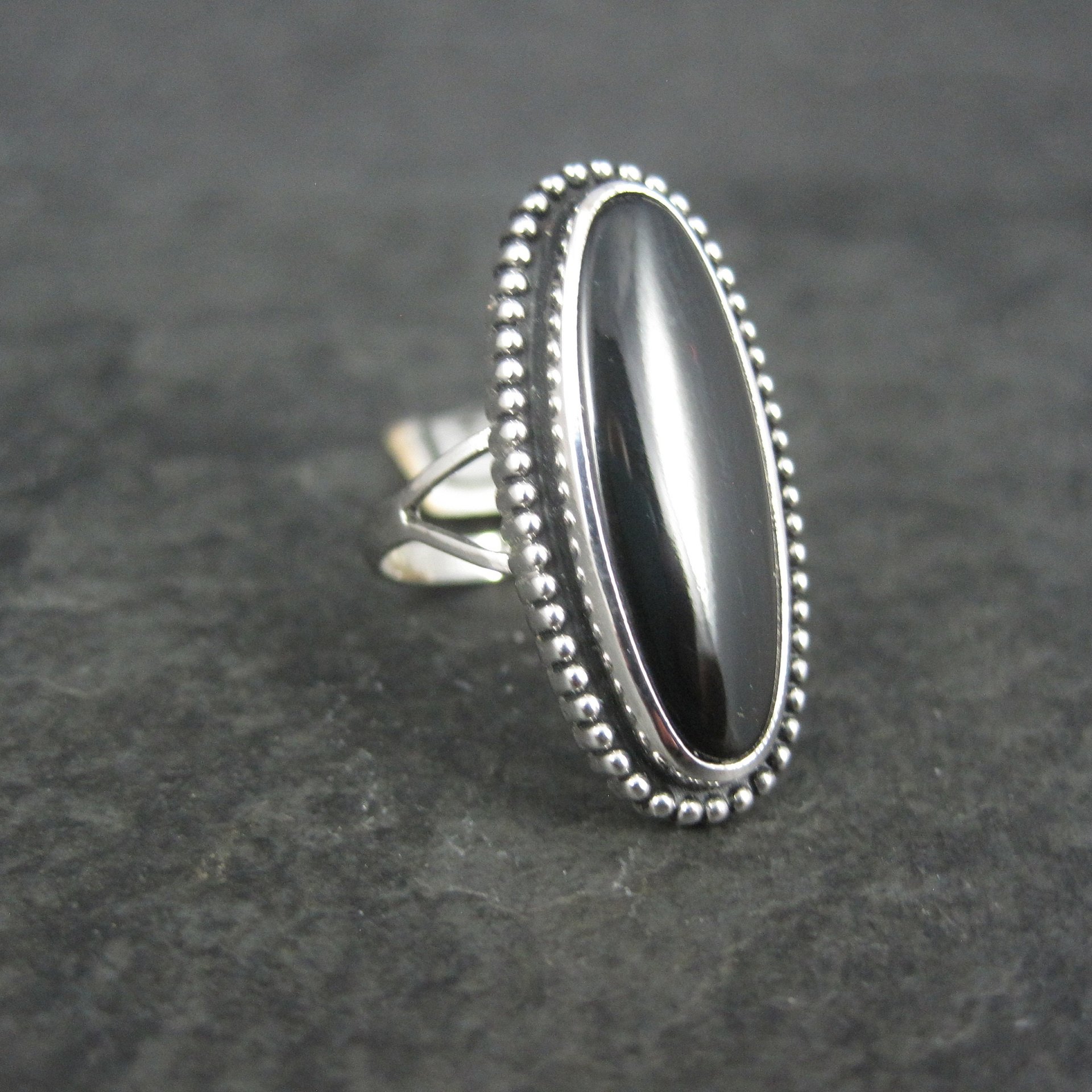 Vintage Rhodium Onyx Ring Size 6 Uncas