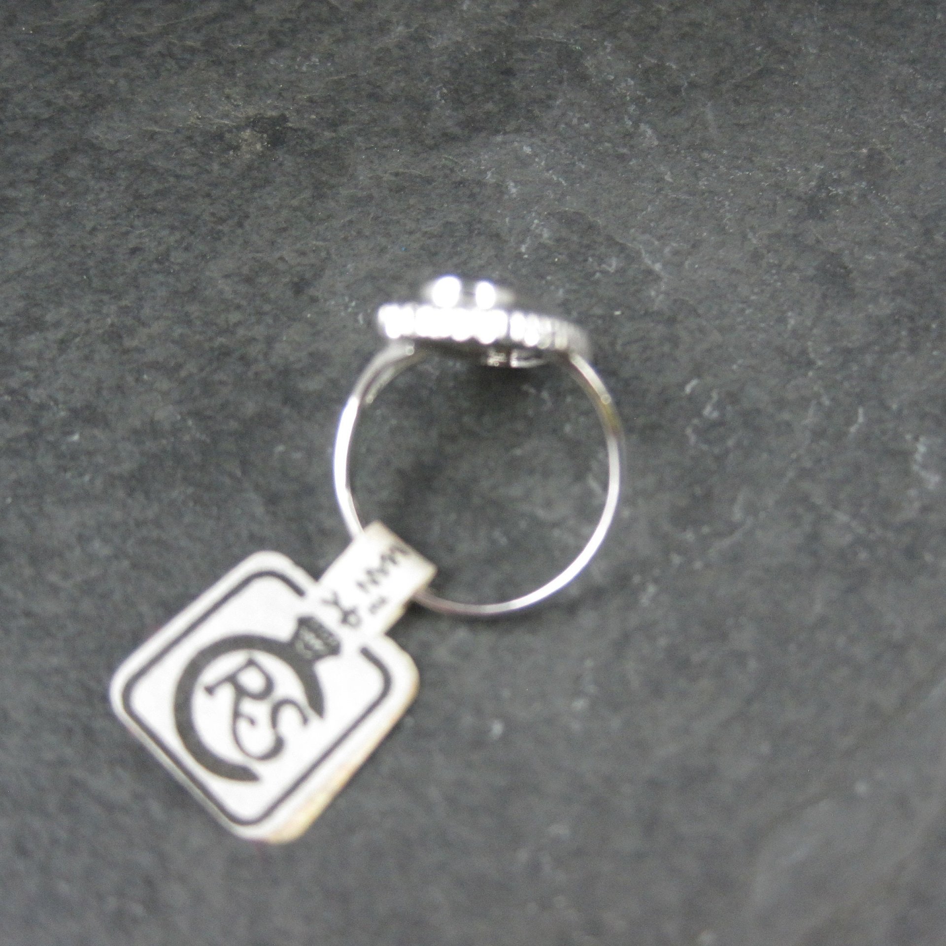 Vintage Rhodium Onyx Ring Size 6 Uncas
