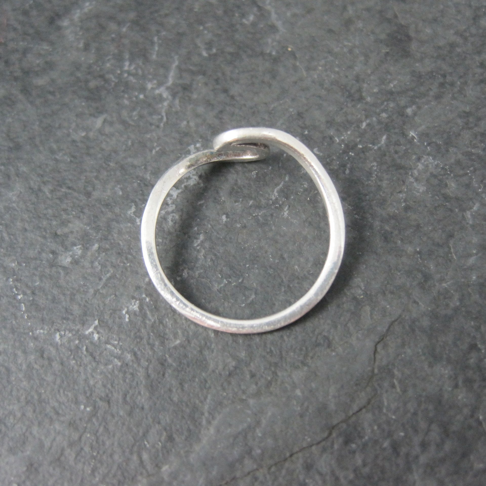 Dainty Sterling Wave Ring Size 6