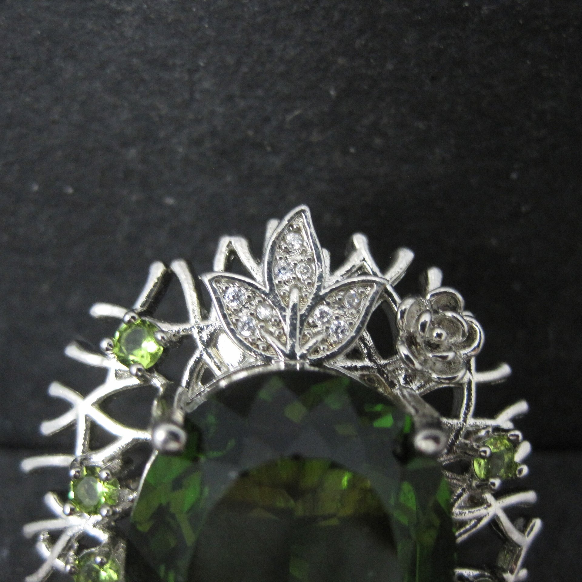 Huge Sterling Silver Floral Nature Ring Size 8 Green Cz