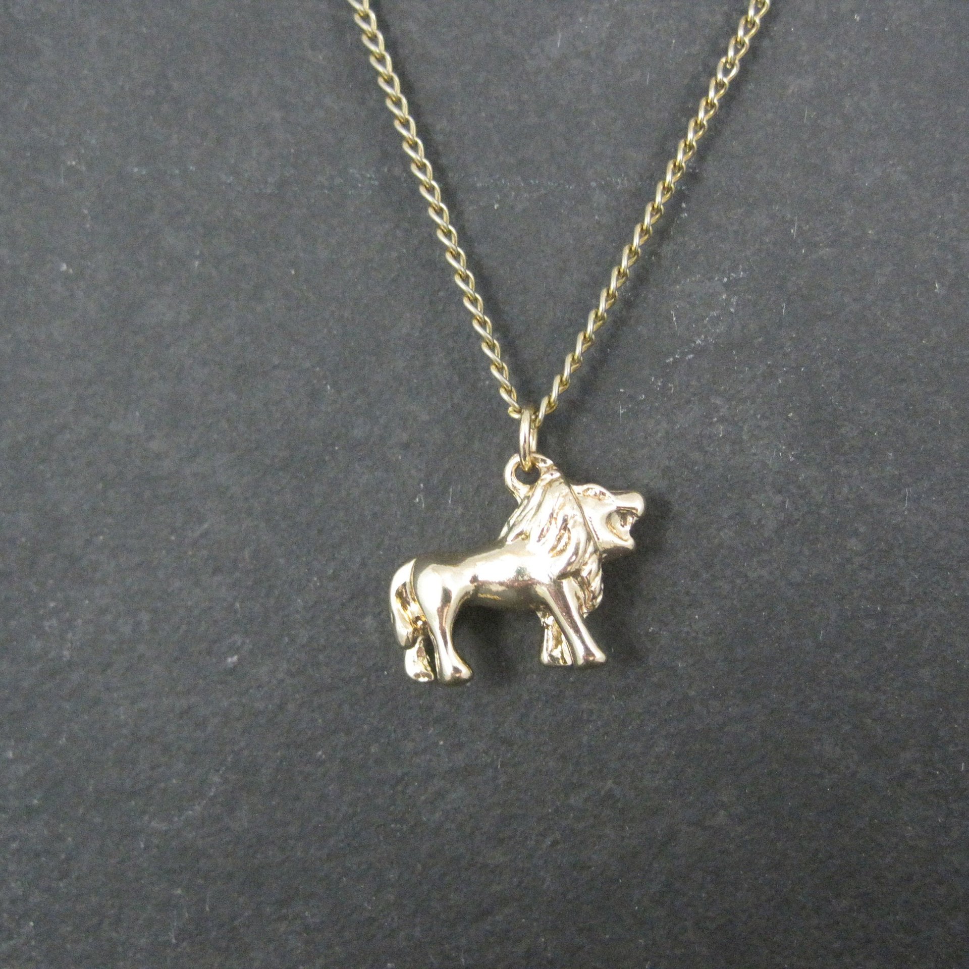 Vintage Gold Plated Lion Pendant Necklace Gum Ball Machine
