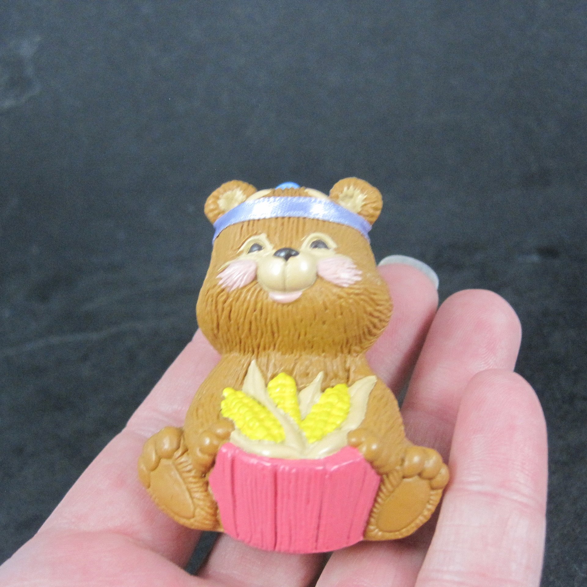 1988 Hallmark Pilgrim Thanksgiving Bear Figurine NOS Merry Miniatures