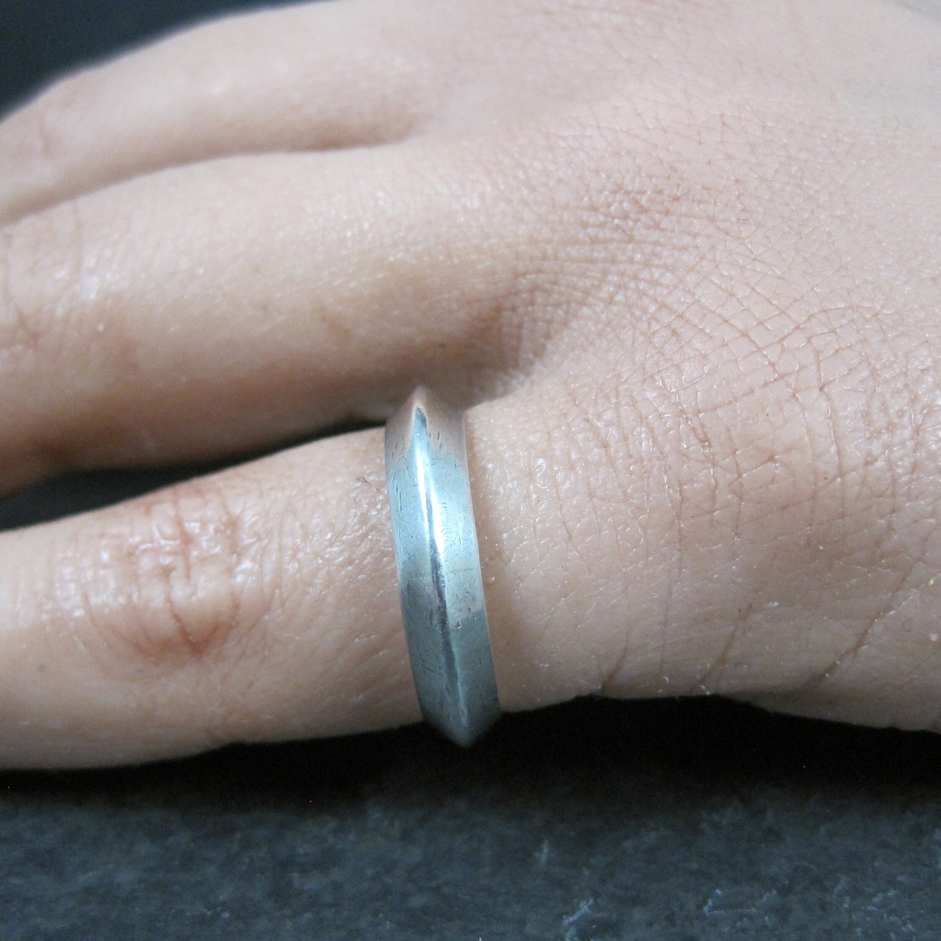 Vintage 4mm Sterling Tribal Band Ring Size 6