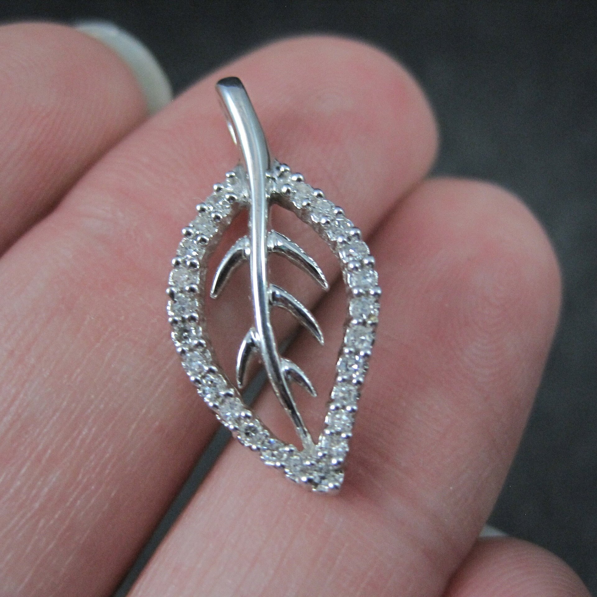 Vintage 10K White Gold Leaf Pendant | Diamond Accent Nature Jewelry