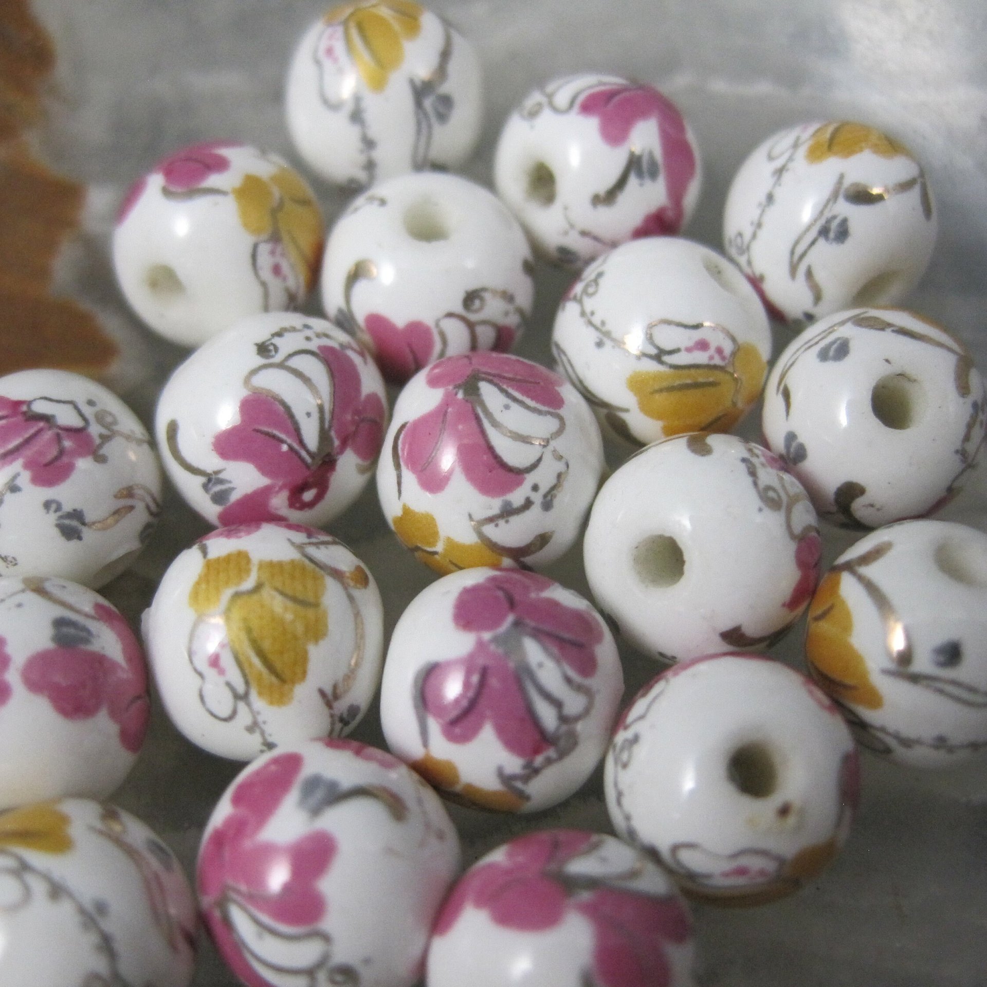 Lot of 19 Pink & Gold Floral Porcelain Beads 8mm