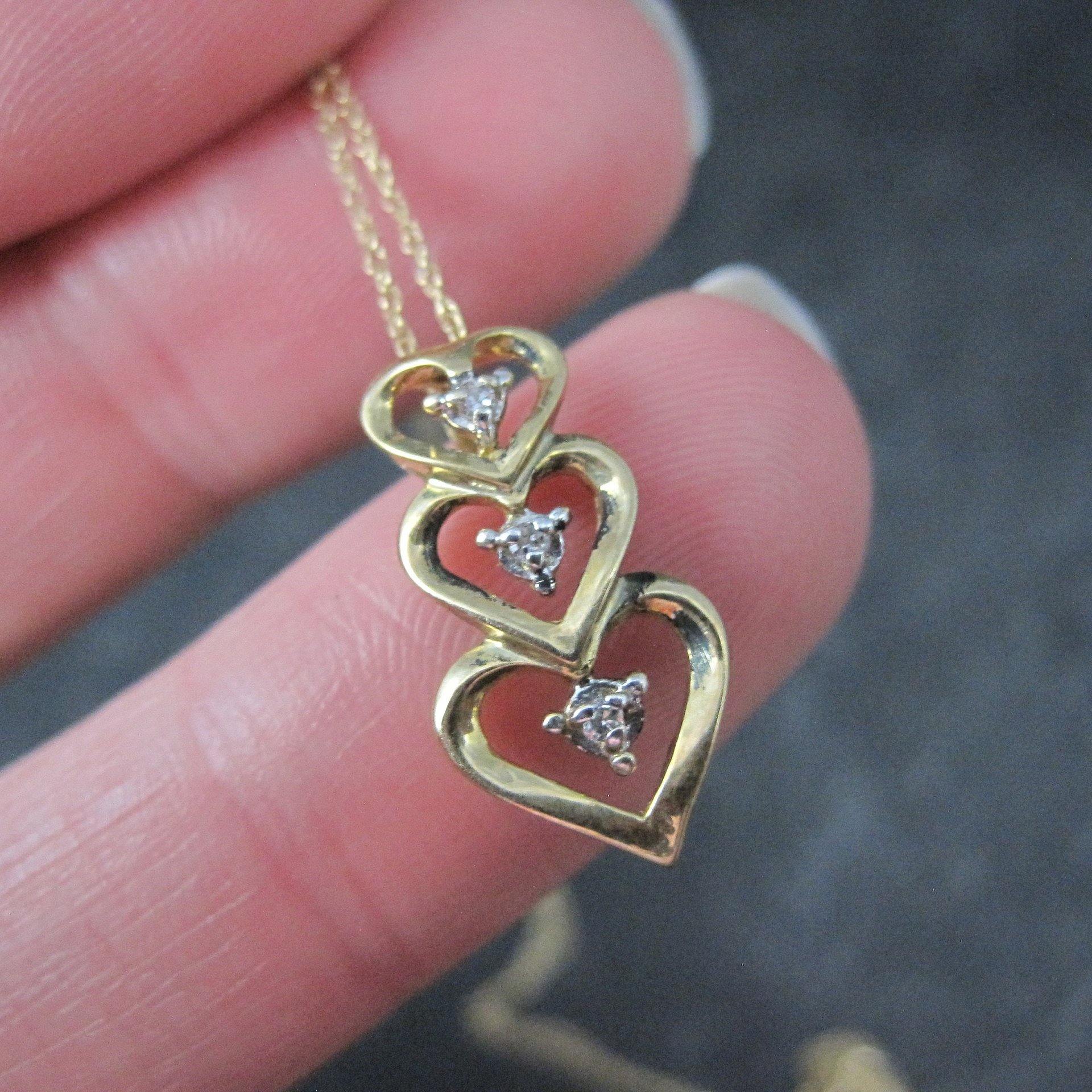 Dainty Vintage 10K Diamond Heart Pendant Necklace