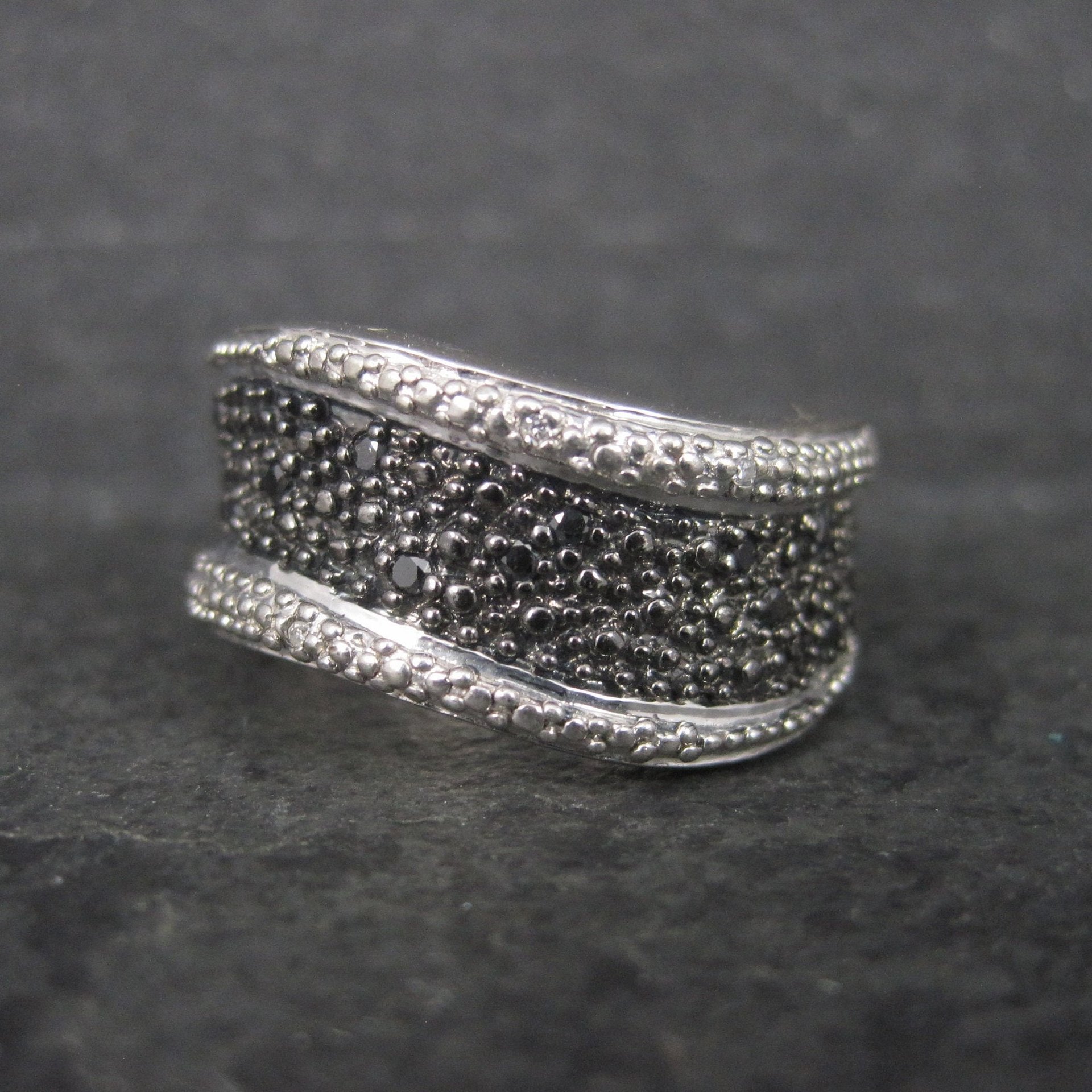 Sterling Black White Diamond Illusion Ring Wavy Band Size 7