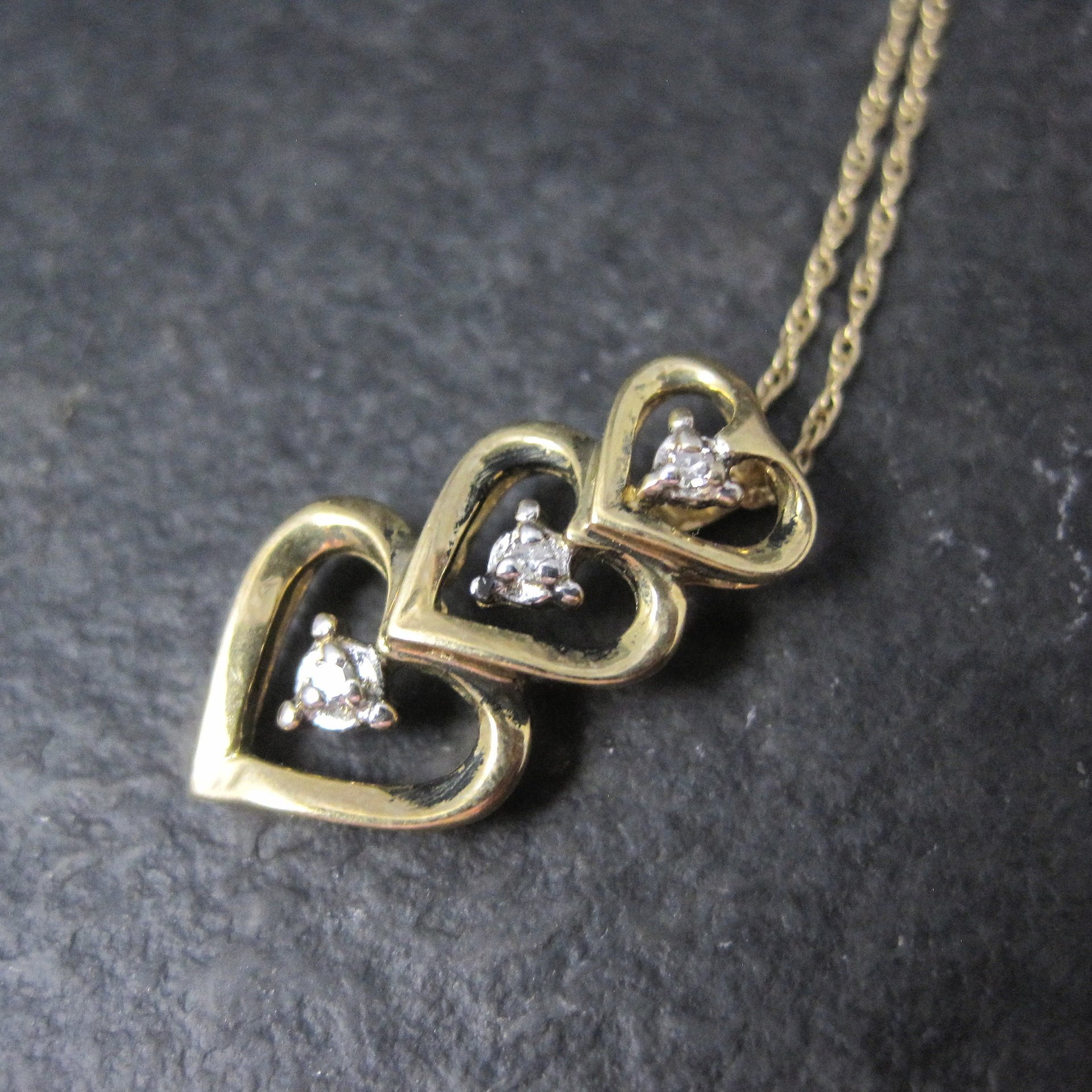 Dainty Vintage 10K Diamond Heart Pendant Necklace