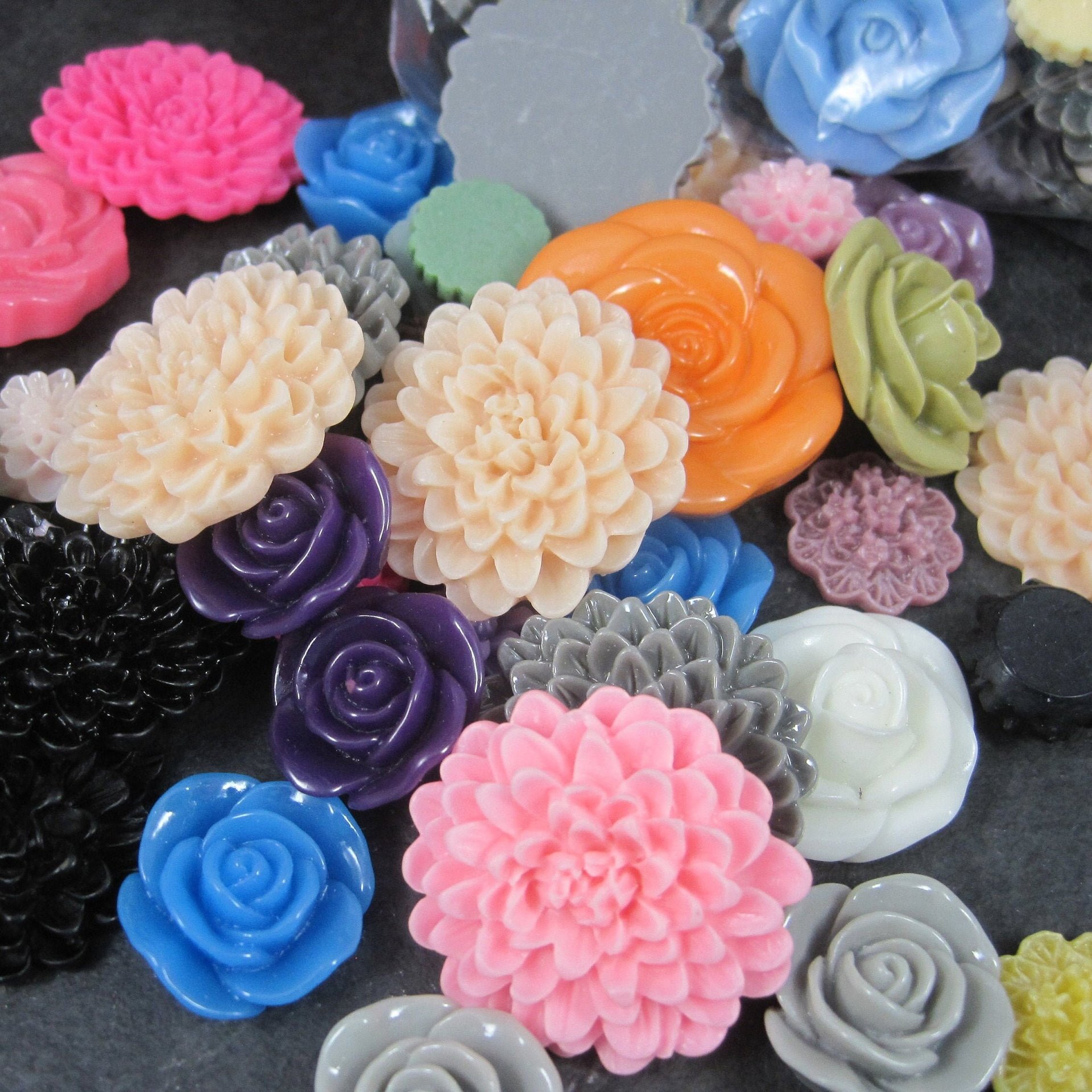 Destash Lot of Resin Flower Cabochons