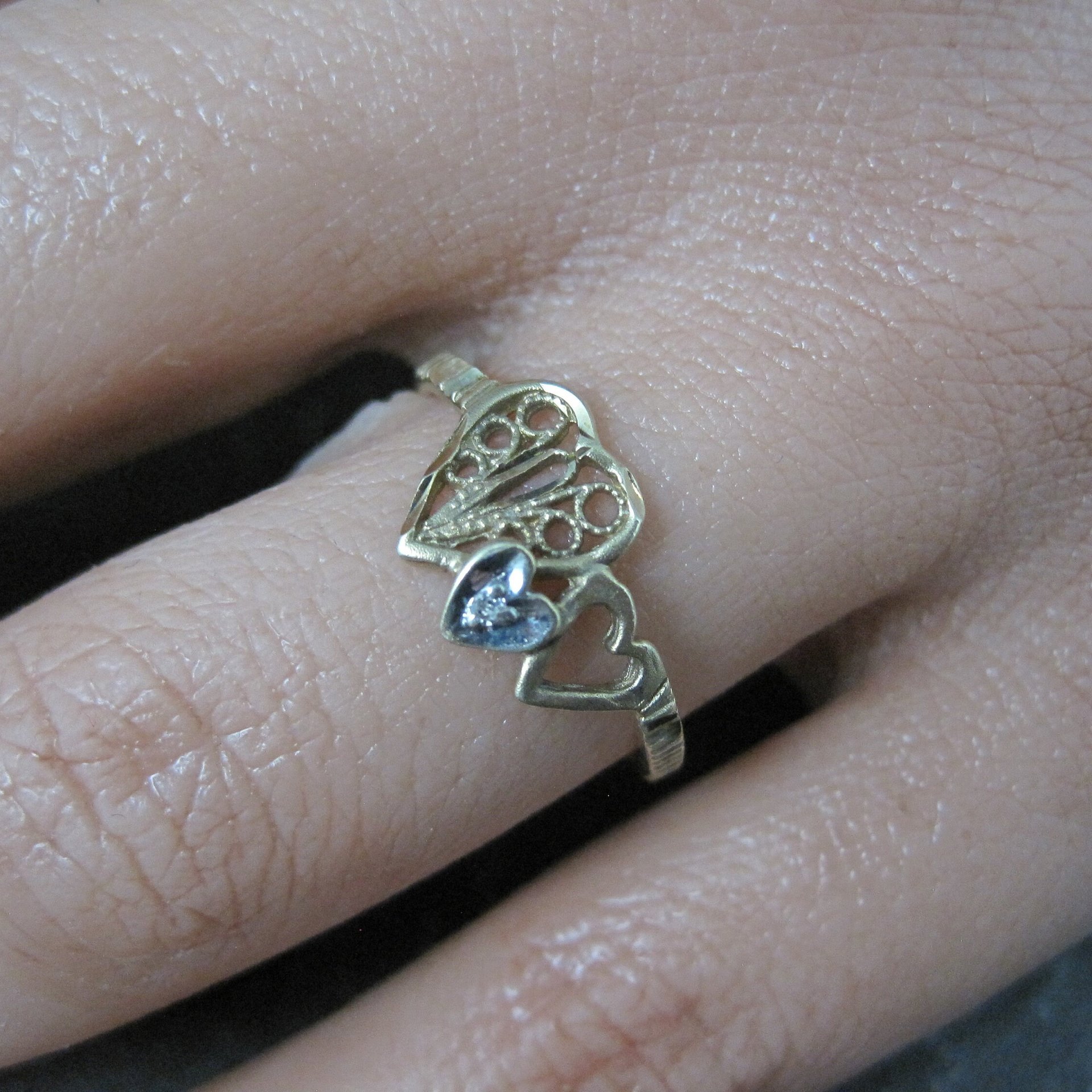 Dainty 10K Diamond Heart Ring Size 6 Yellow Gold Filigree