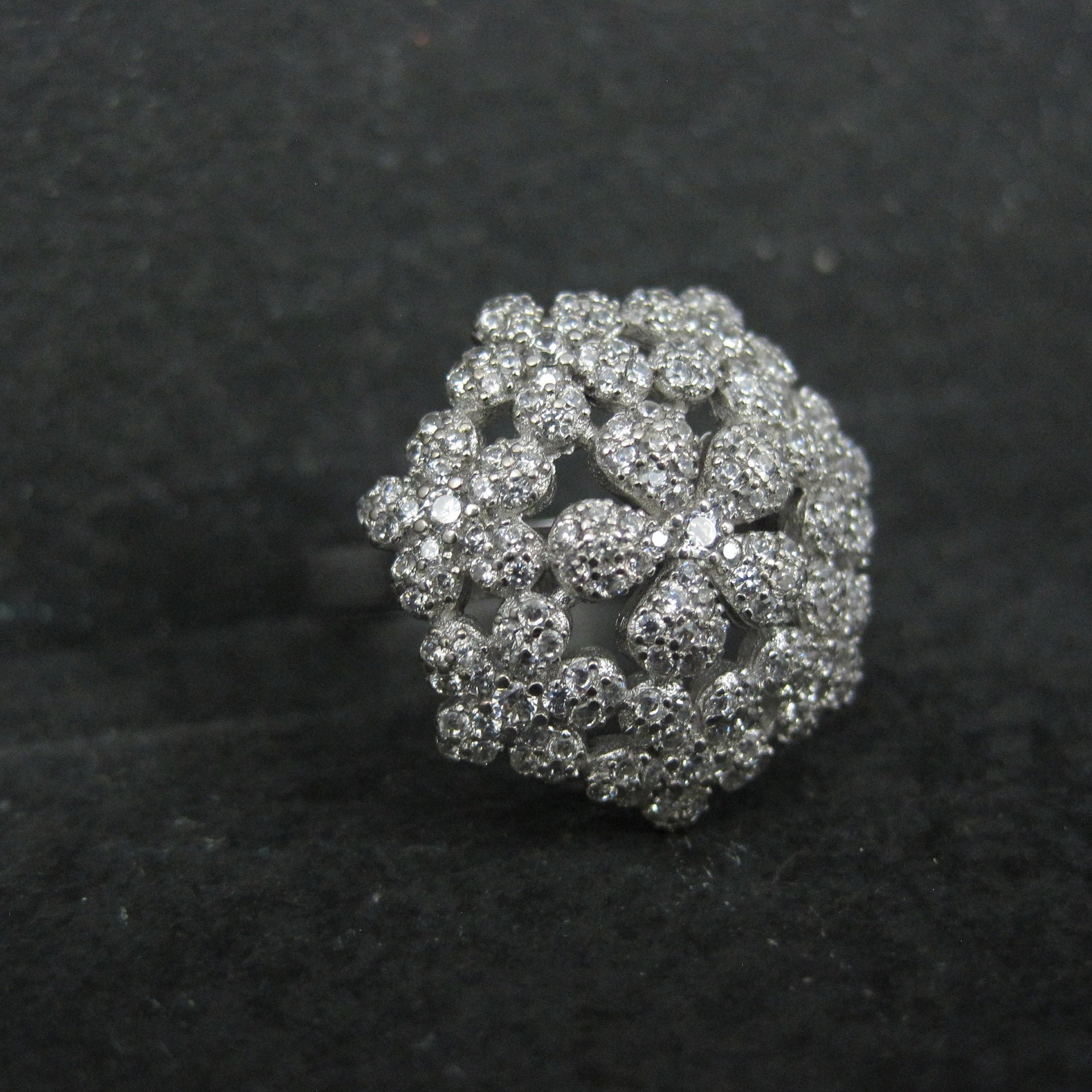 Sterling Silver Flower Ring Size 8 Estate Jewelry
