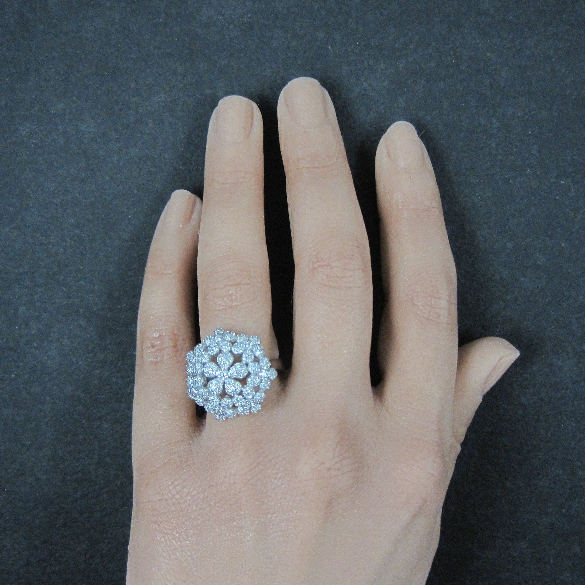 Sterling Silver Flower Ring Size 8 Estate Jewelry