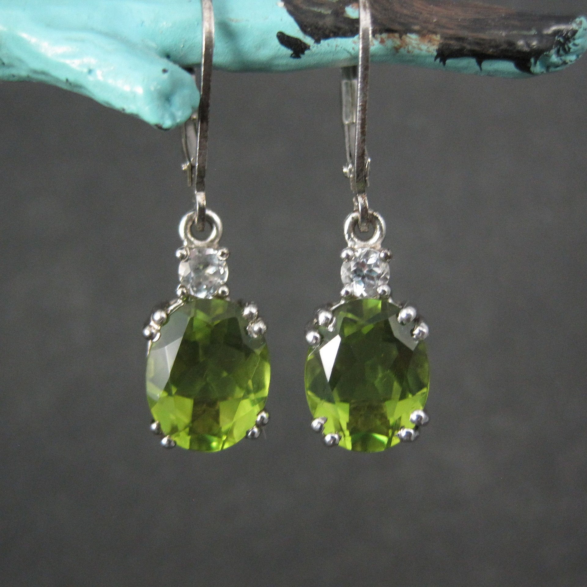 Color Change Diaspore Zultanite Leverback Earrings