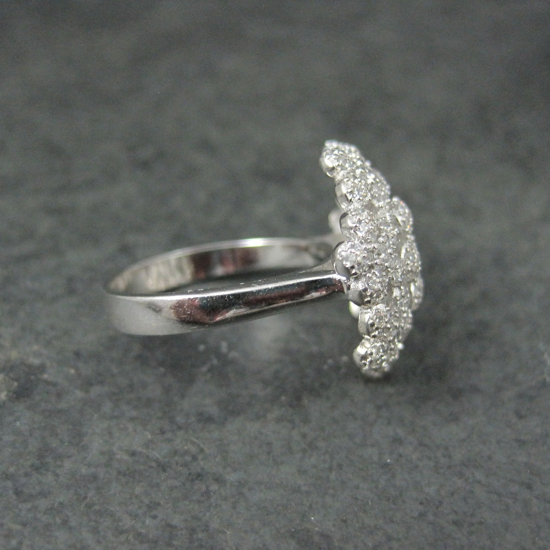 Sterling Silver Flower Ring Size 8 Estate Jewelry