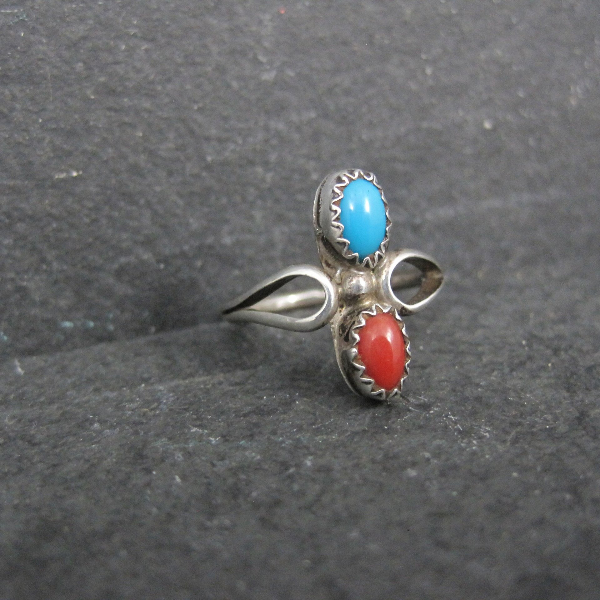 Dainty Turquoise and Coral Ring Size 4 Southwestern Vintage Sterling Silver