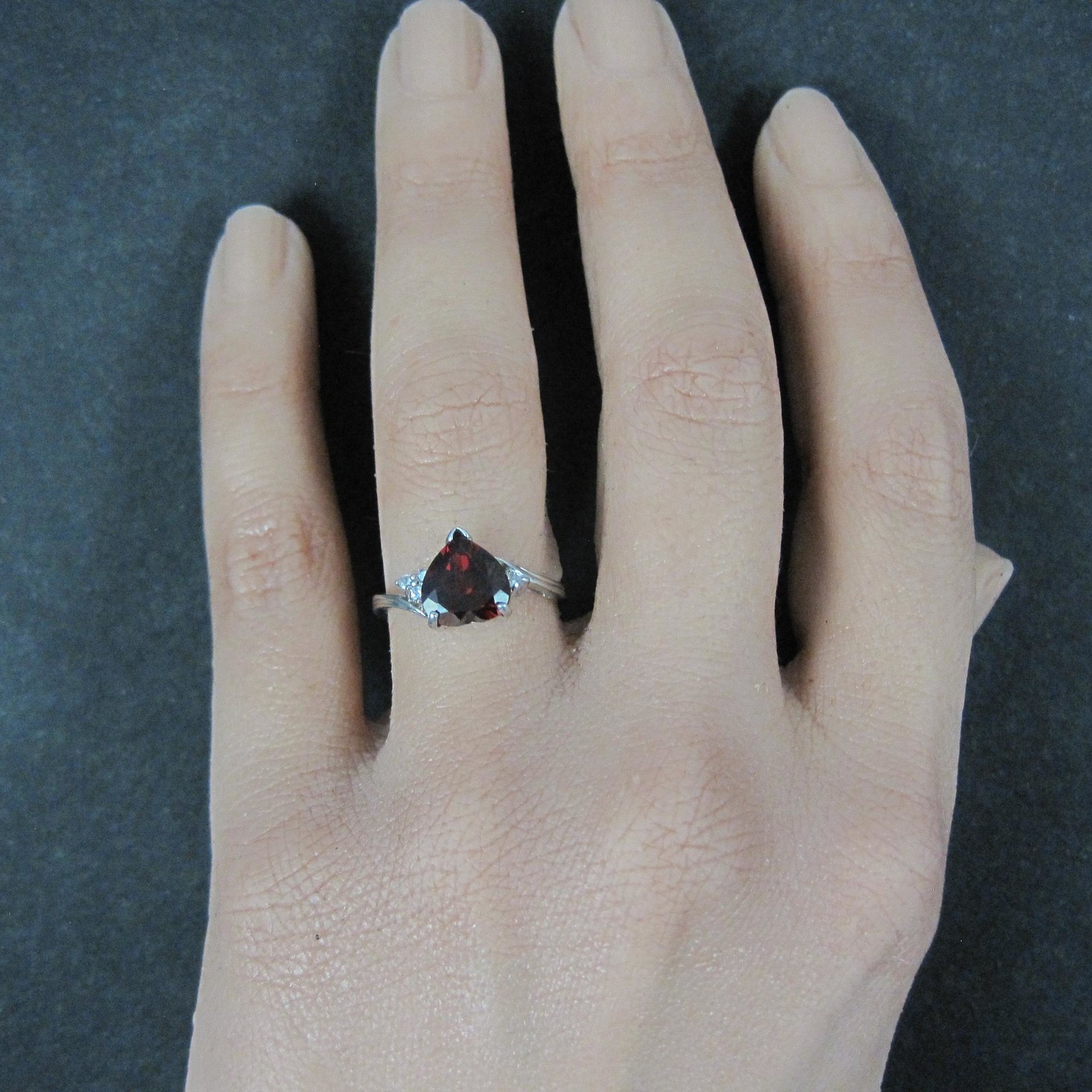 Vintage Sterling Silver Garnet Heart Ring Size 5.5