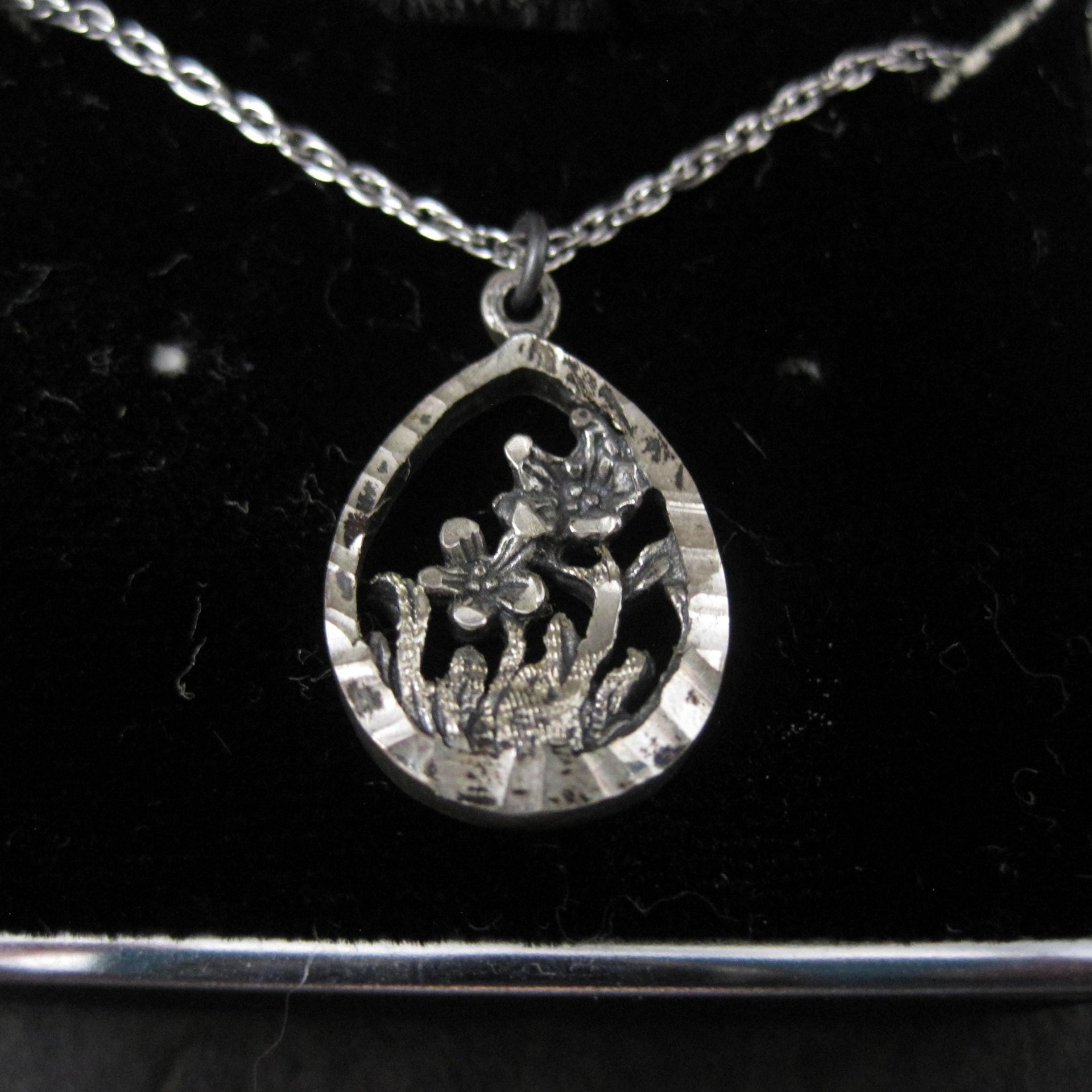 Estate Black Hills Silver Flower Pendant Necklace Langers
