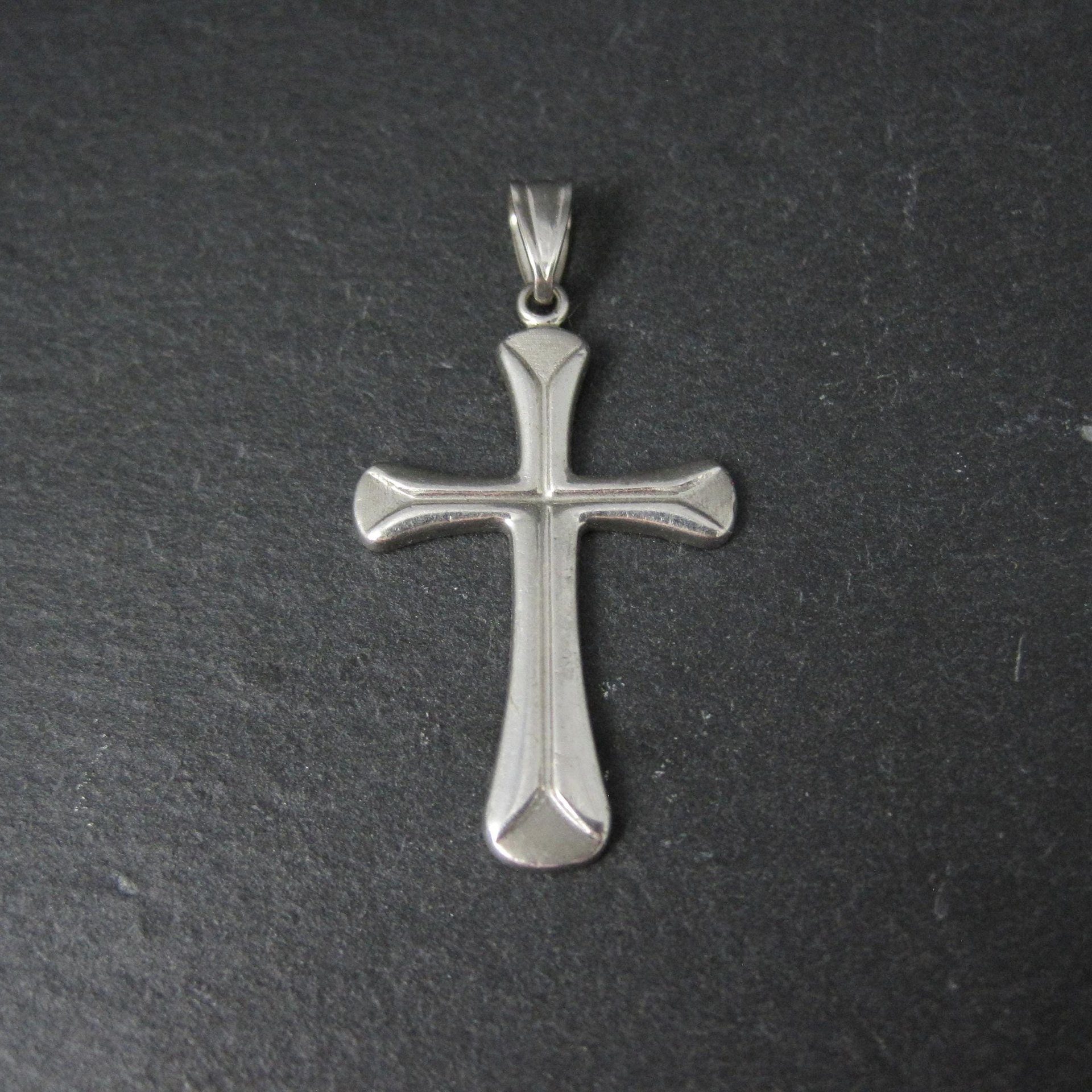 Vintage 14K White Gold Cross Pendant