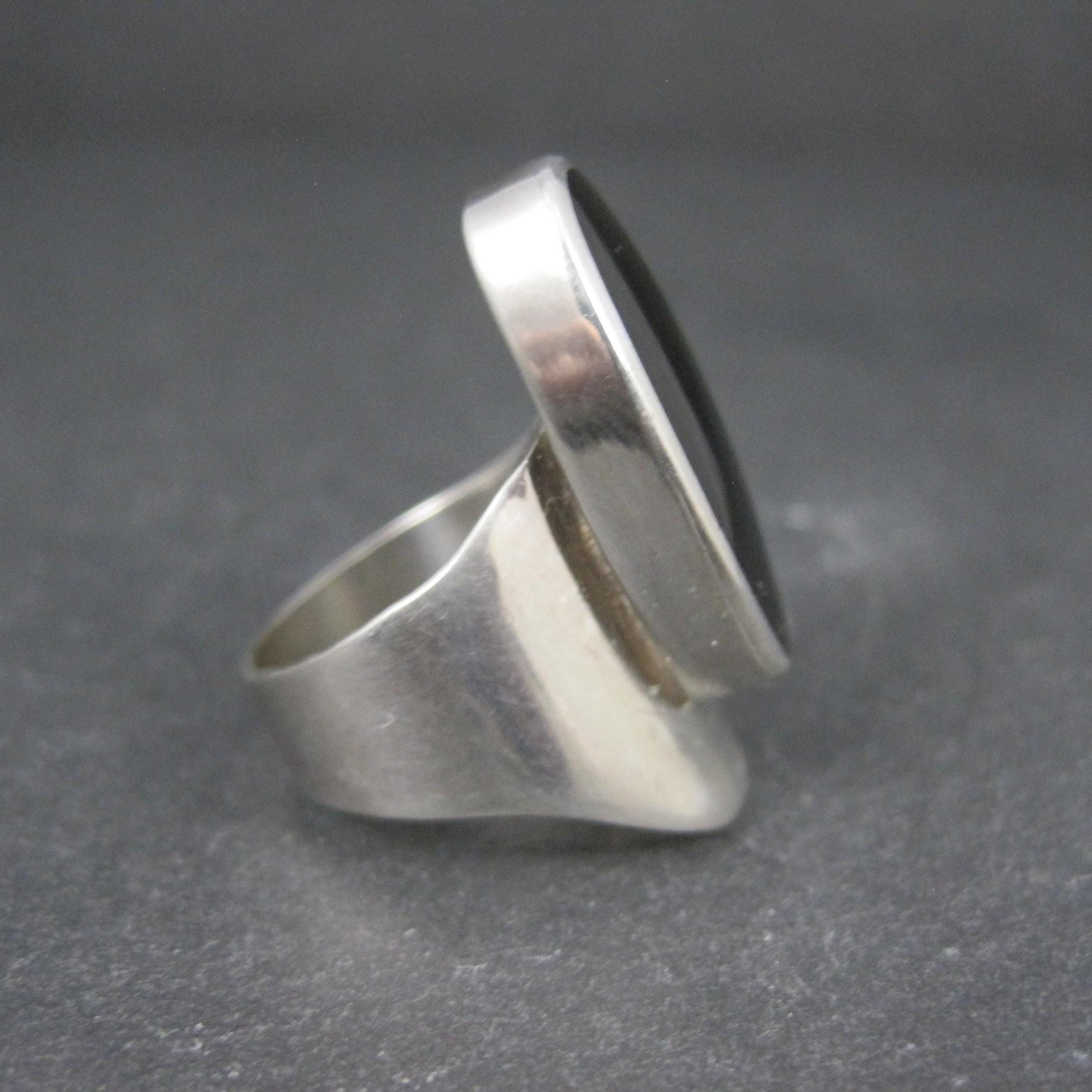 Vintage Sterling Silver Onyx Ring Size 5 Modernist
