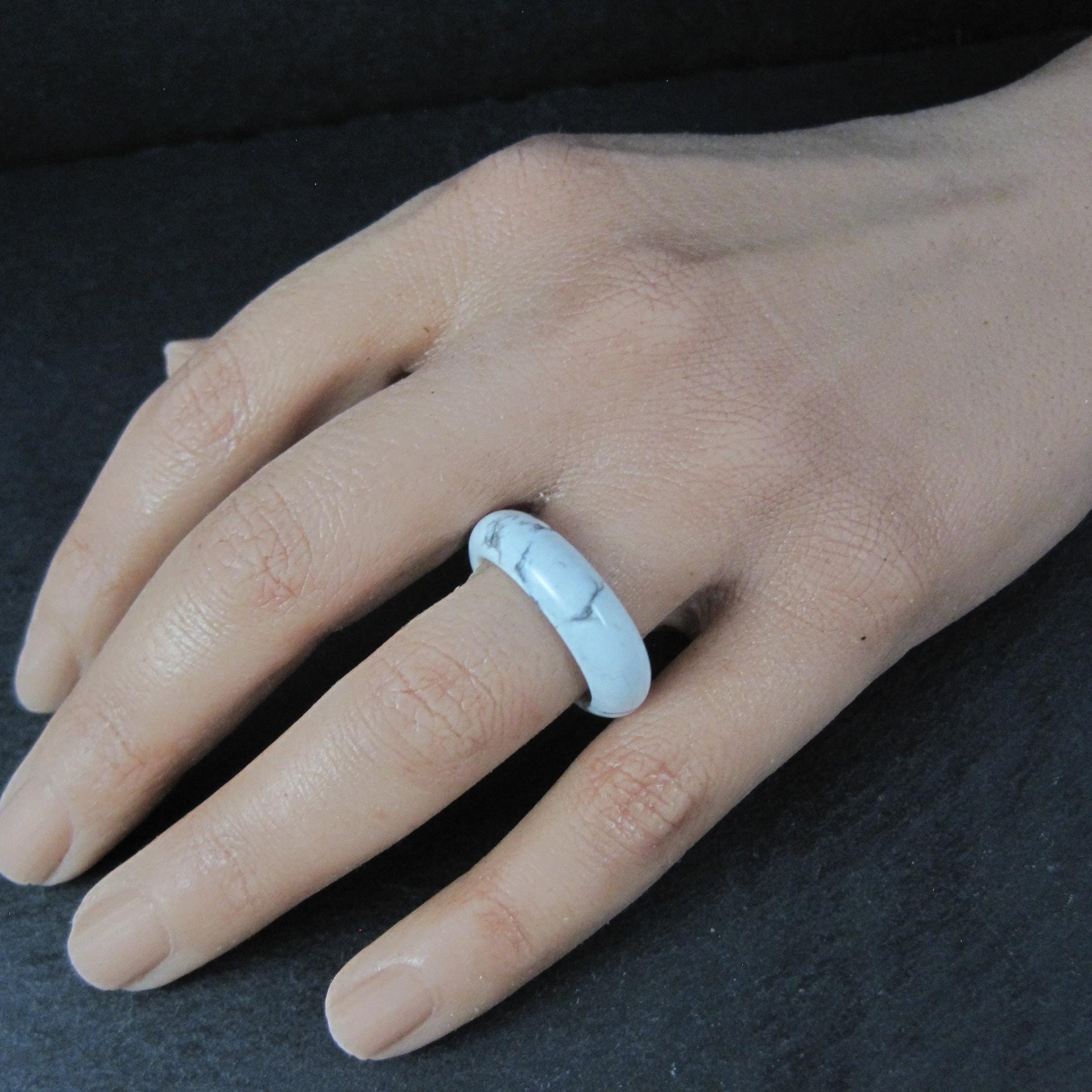 Solid Howlite Band Ring Size 8