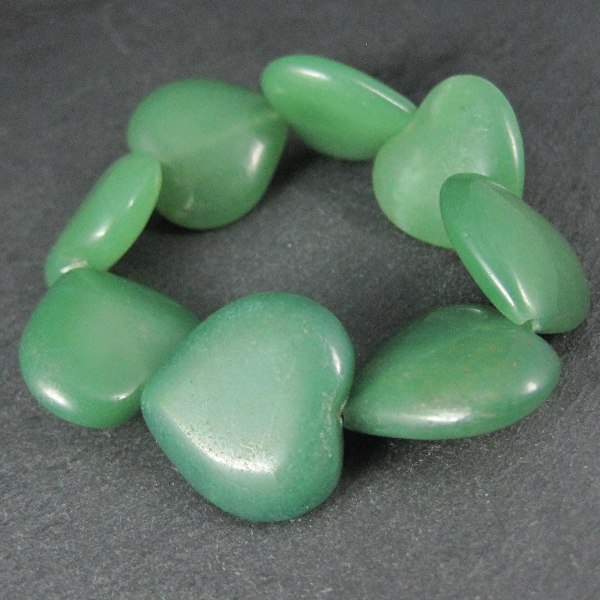 Lot of 8 Jadeite Jade Heart Beads 24mm