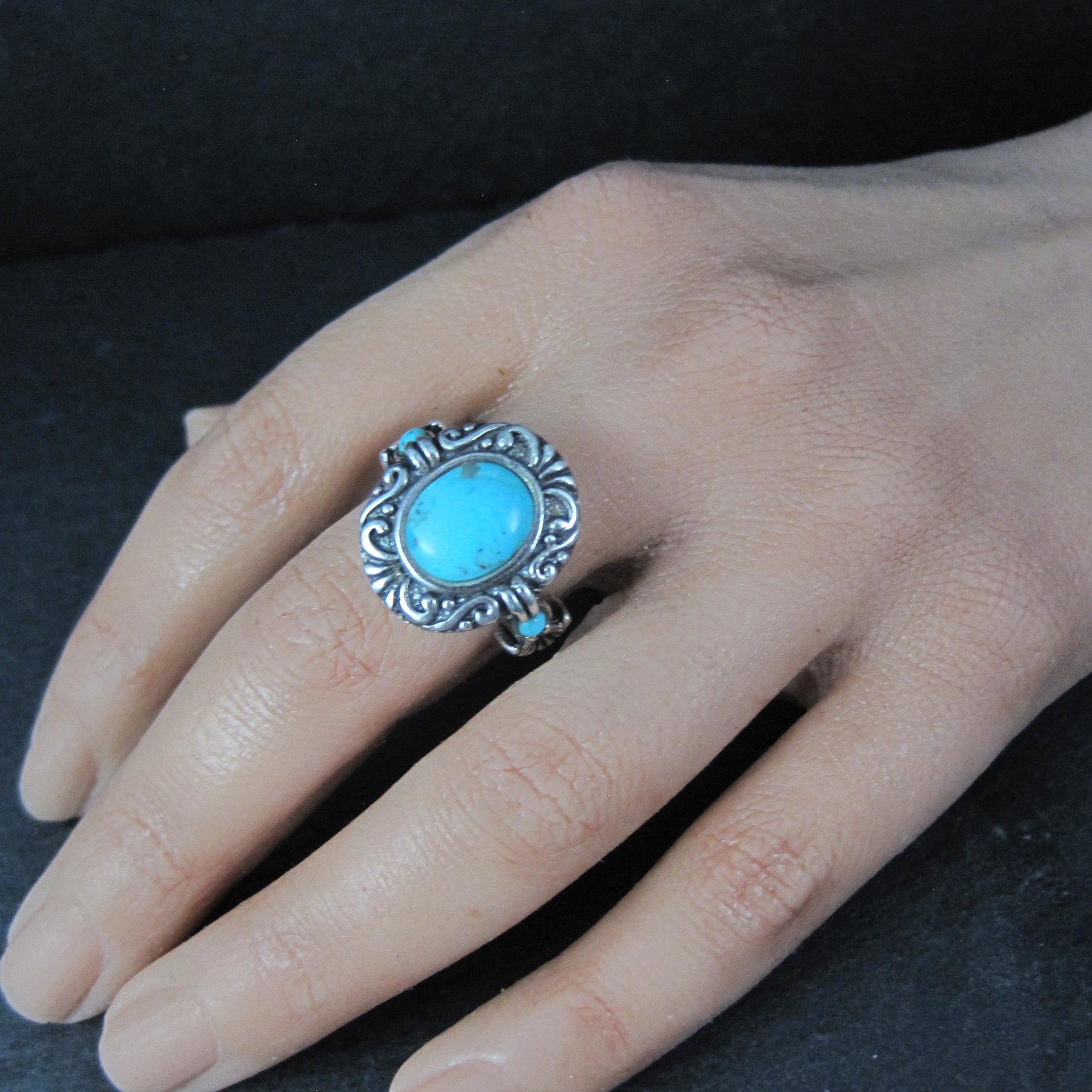Estate Sterling Turquoise Ring Ornate Size 8 NK