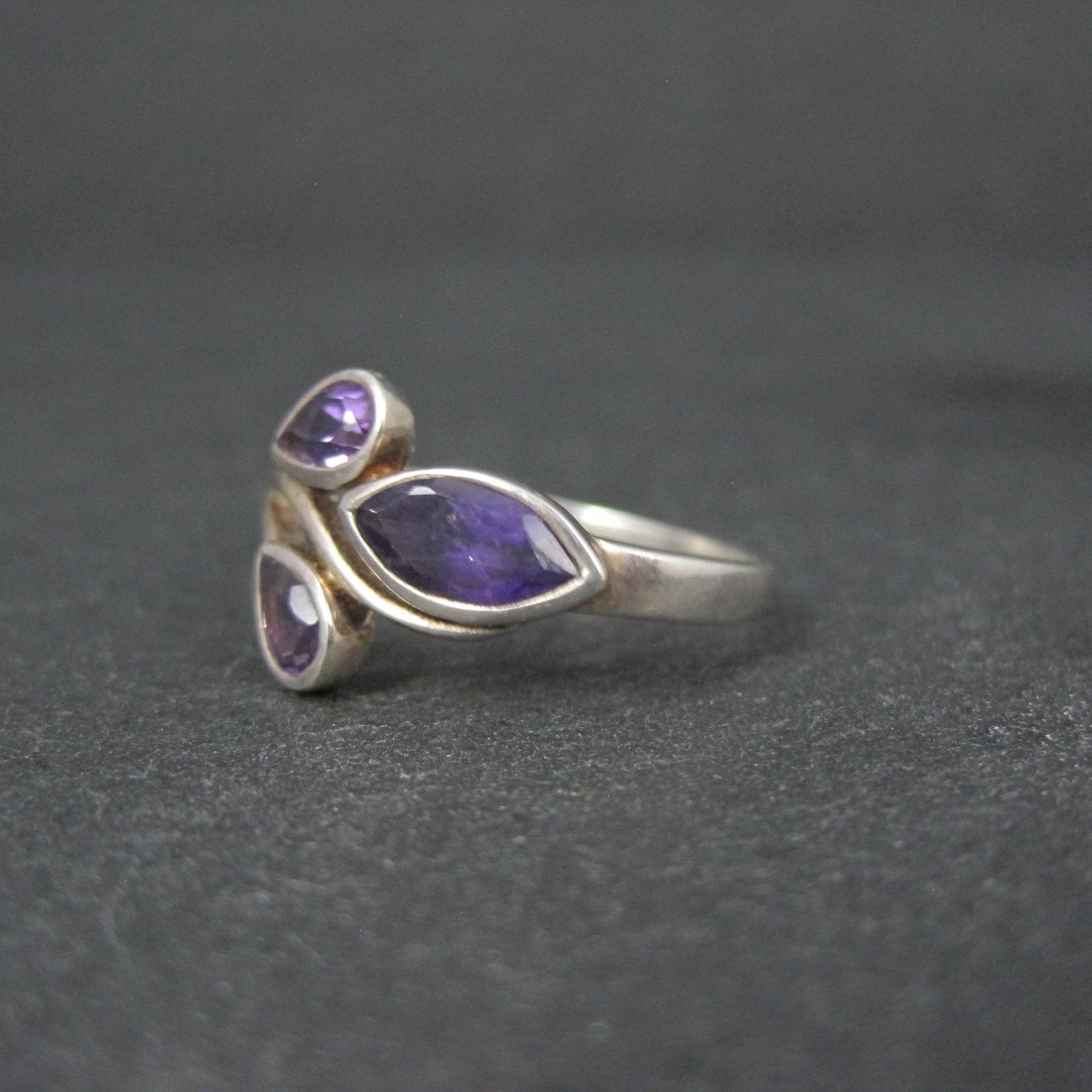Sterling Silver Amethyst Ring Size 7 Estate Gemstone Jewelry
