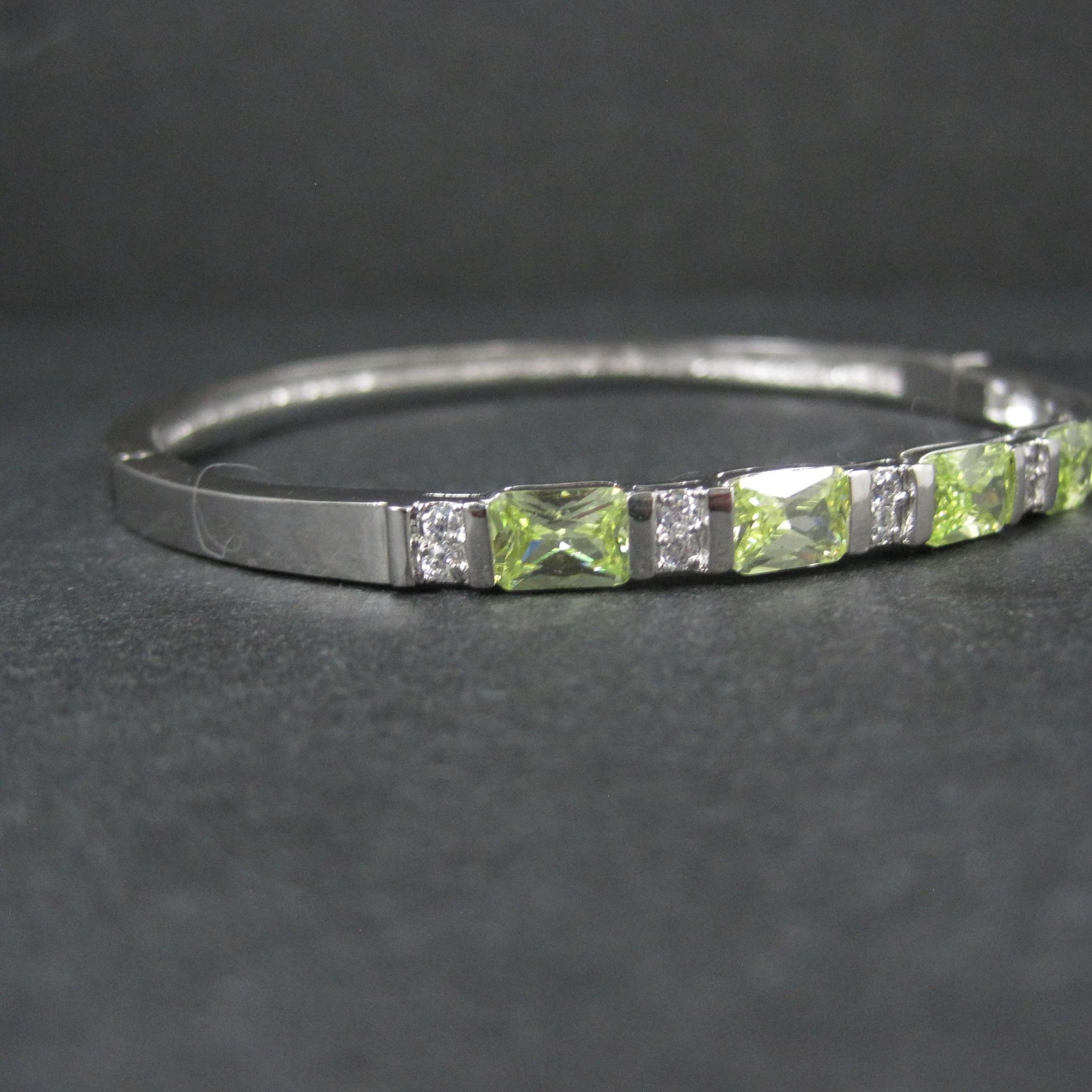 Sterling Silver Yellow Green Cz Bangle Bracelet 7 Inches
