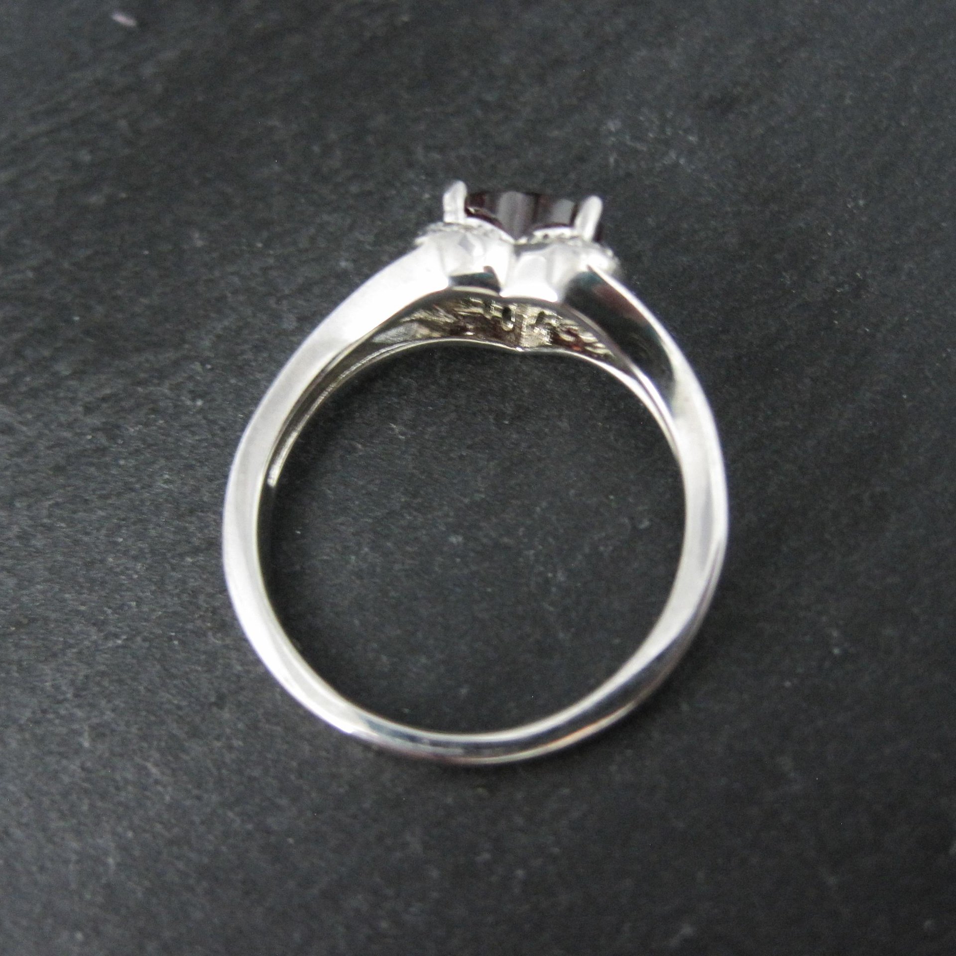 Sterling Silver Garnet Heart Ring Size 8