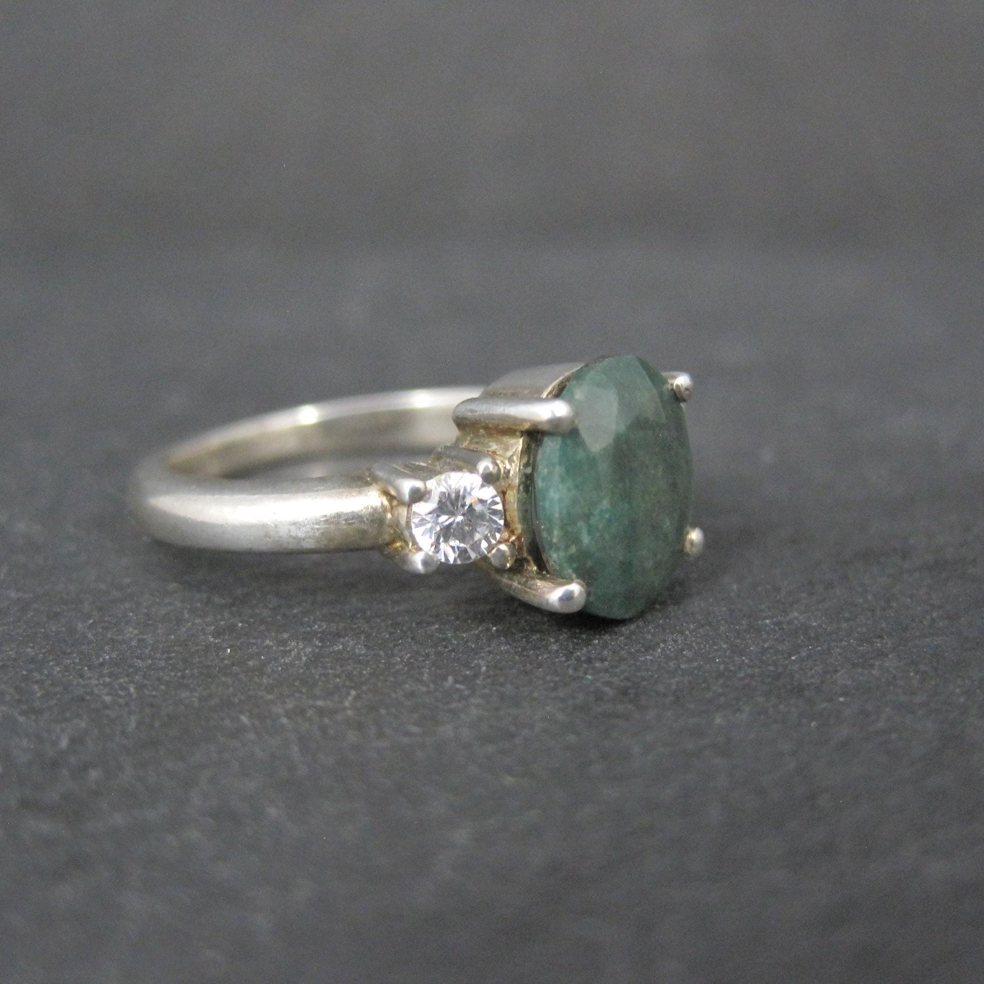 Sterling Silver Emerald and Goshenite Ring Size 6