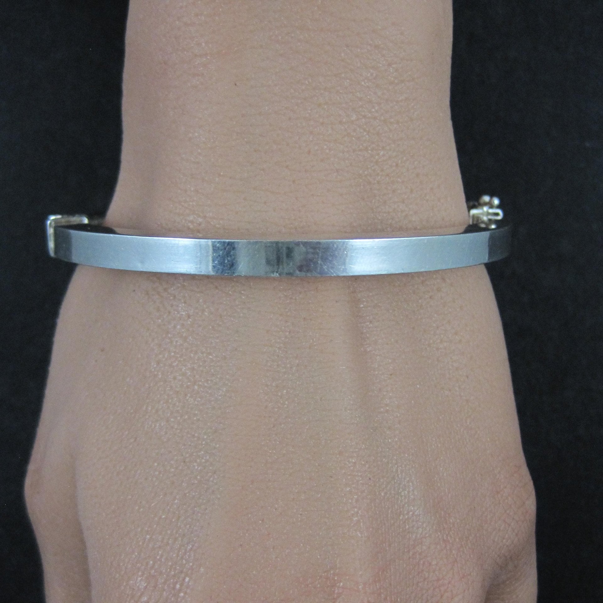 Vintage Italian Sterling Bangle Bracelet 6.75 Inches