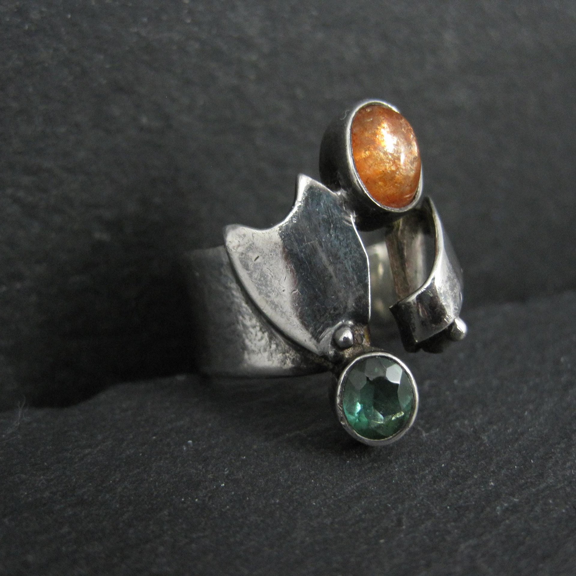 Vintage Sterling Silver Sunstone Emerald Ring Size 6 One of a Kind