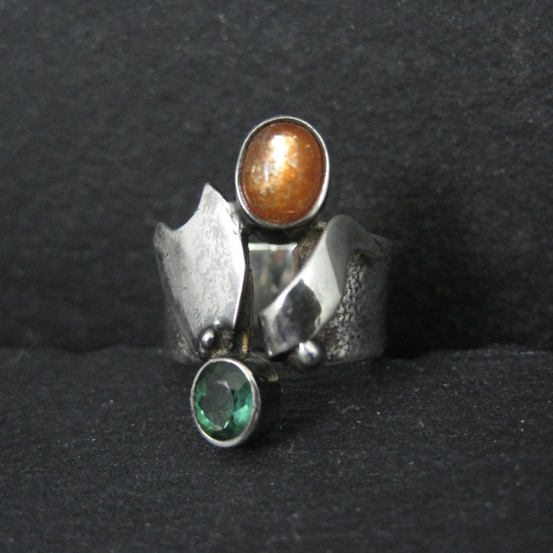 Vintage Sterling Silver Sunstone Emerald Ring Size 6 One of a Kind