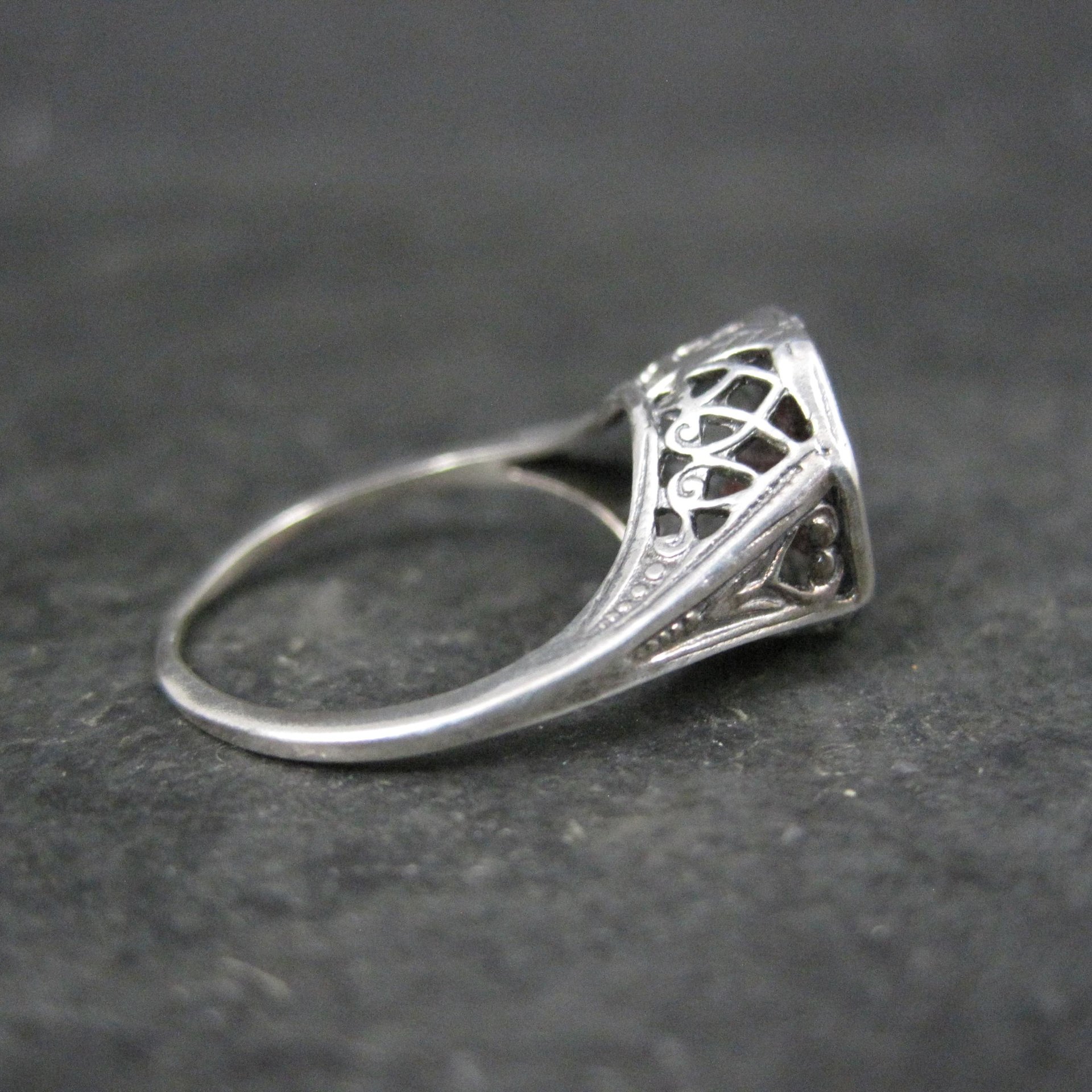 Vintage Filigree Garnet Solitaire Ring Size 5 Sterling Silver