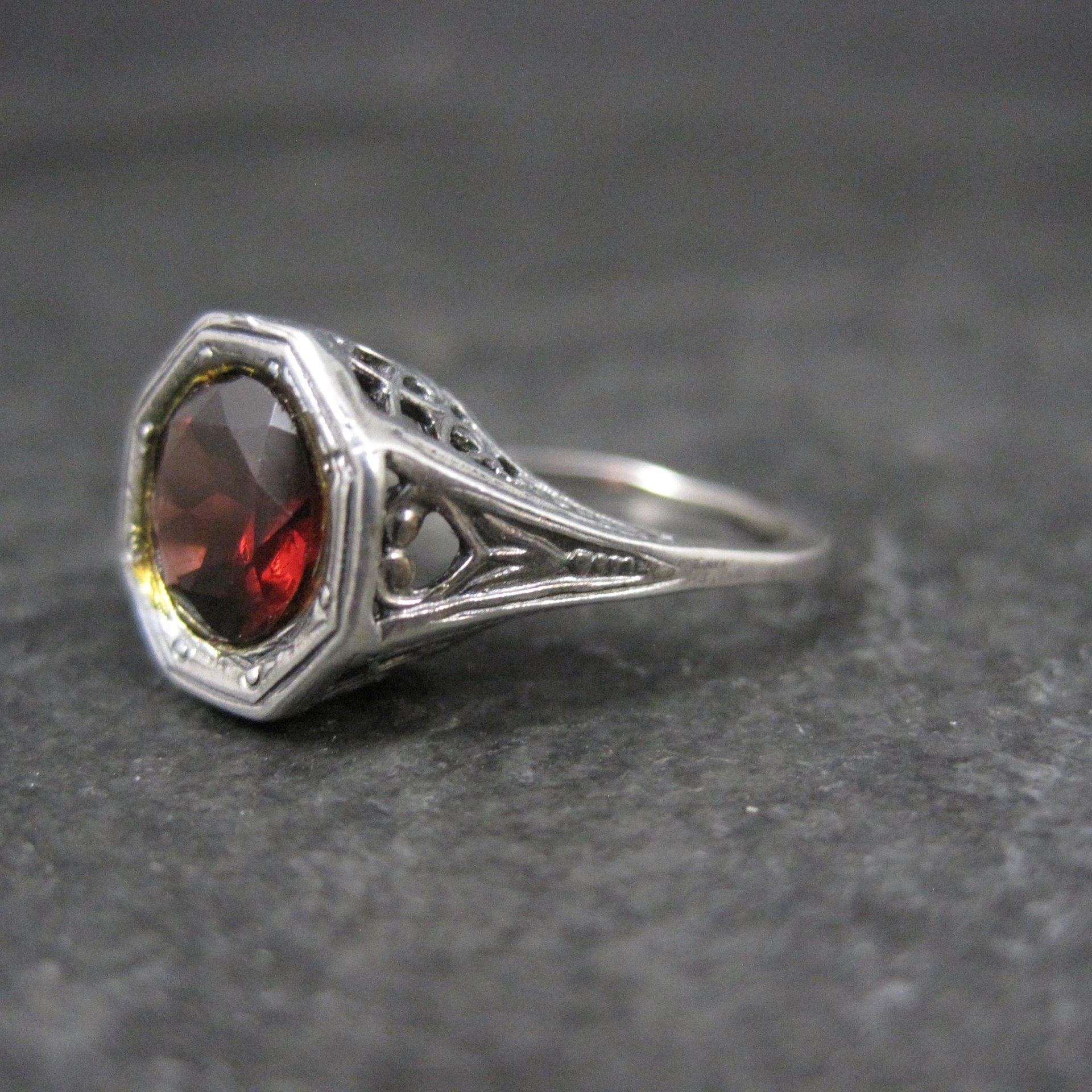 Vintage Filigree Garnet Solitaire Ring Size 5 Sterling Silver
