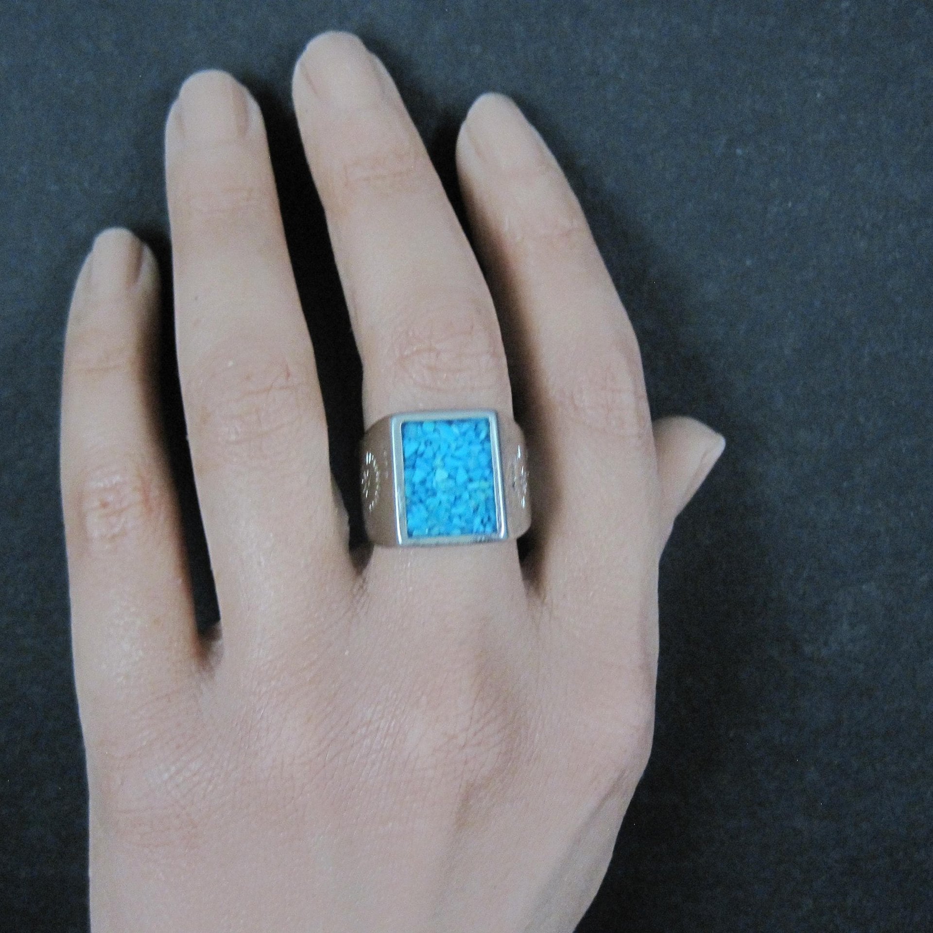 Southwestern Vintage Crushed Turquoise Inlay Ring Size 10