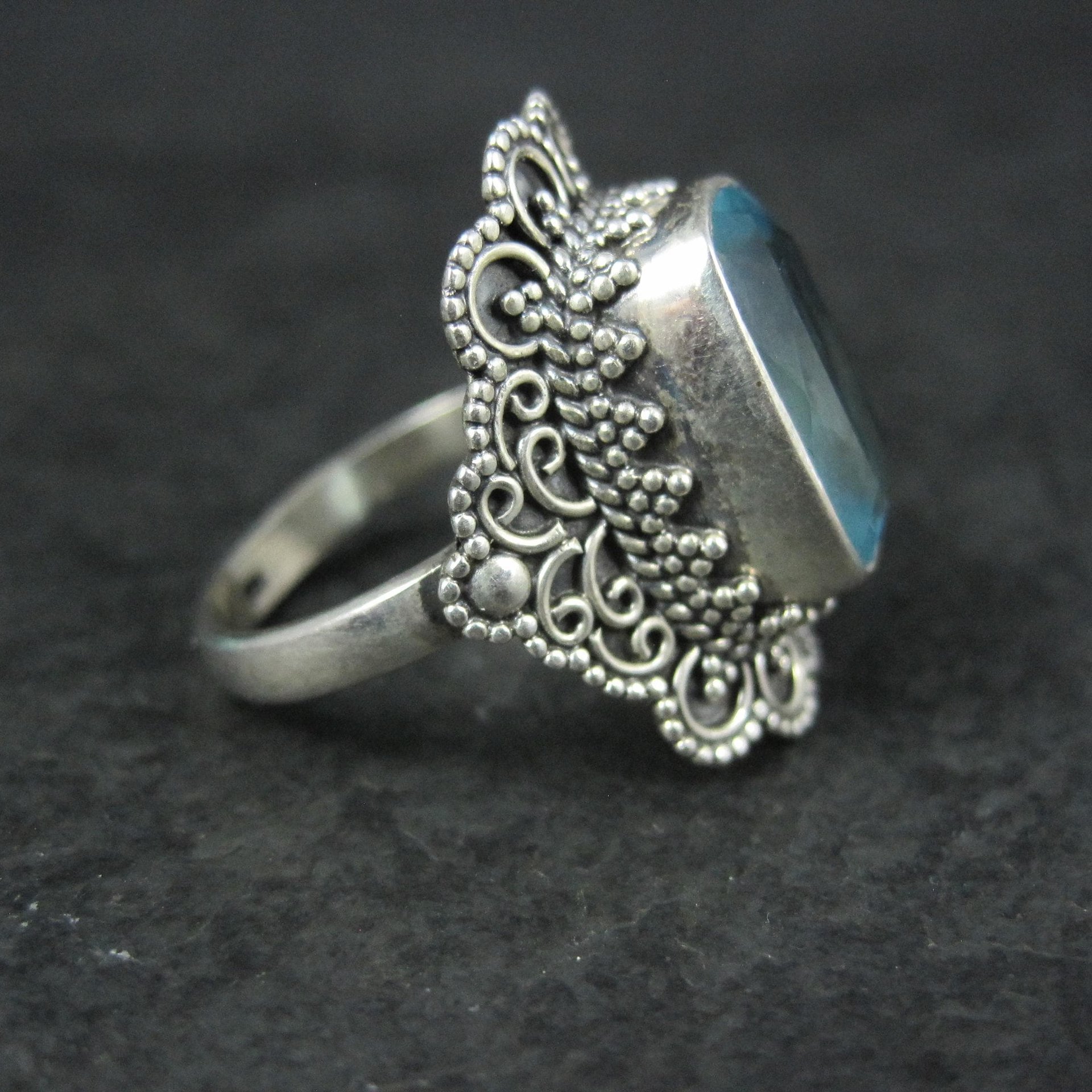 Vintage Balinese Sterling Topaz Blue Glass Ring Size 8