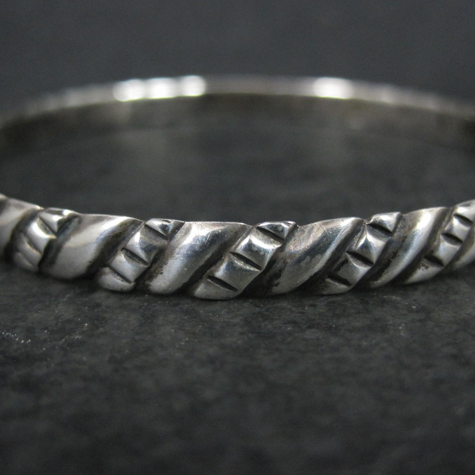 Vintage Mexican Sterling Bangle Bracelet 7.75"