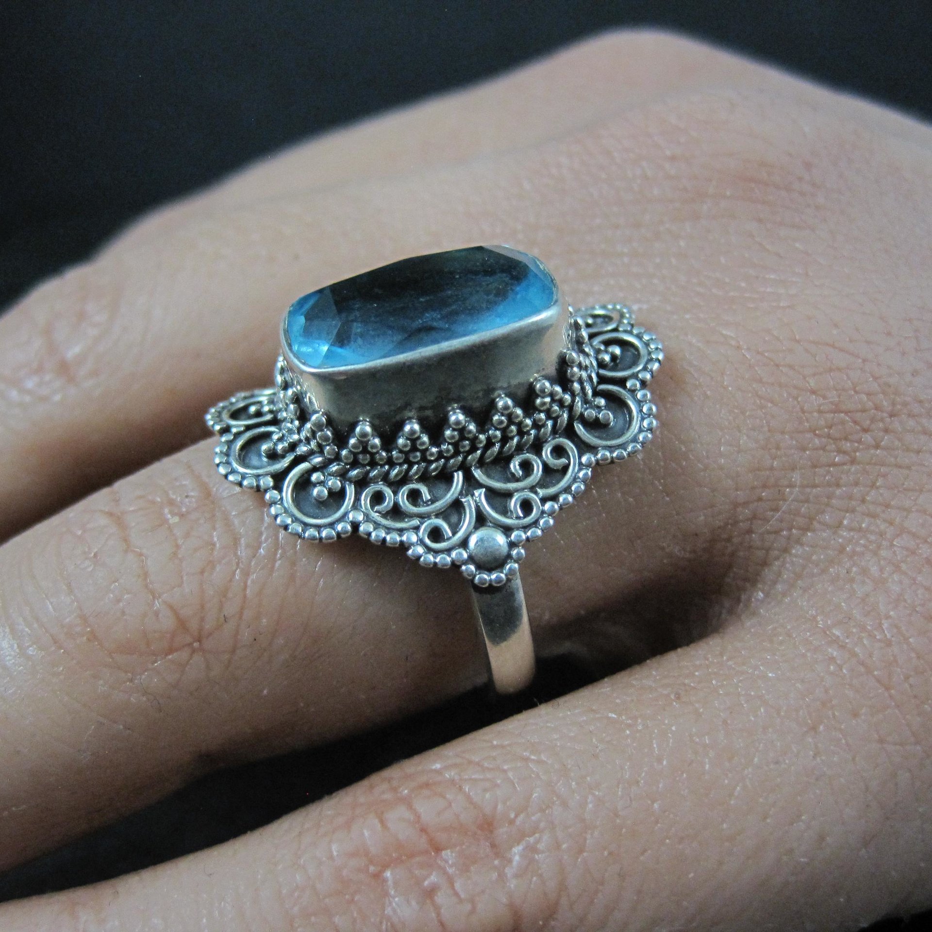 Vintage Balinese Sterling Topaz Blue Glass Ring Size 8