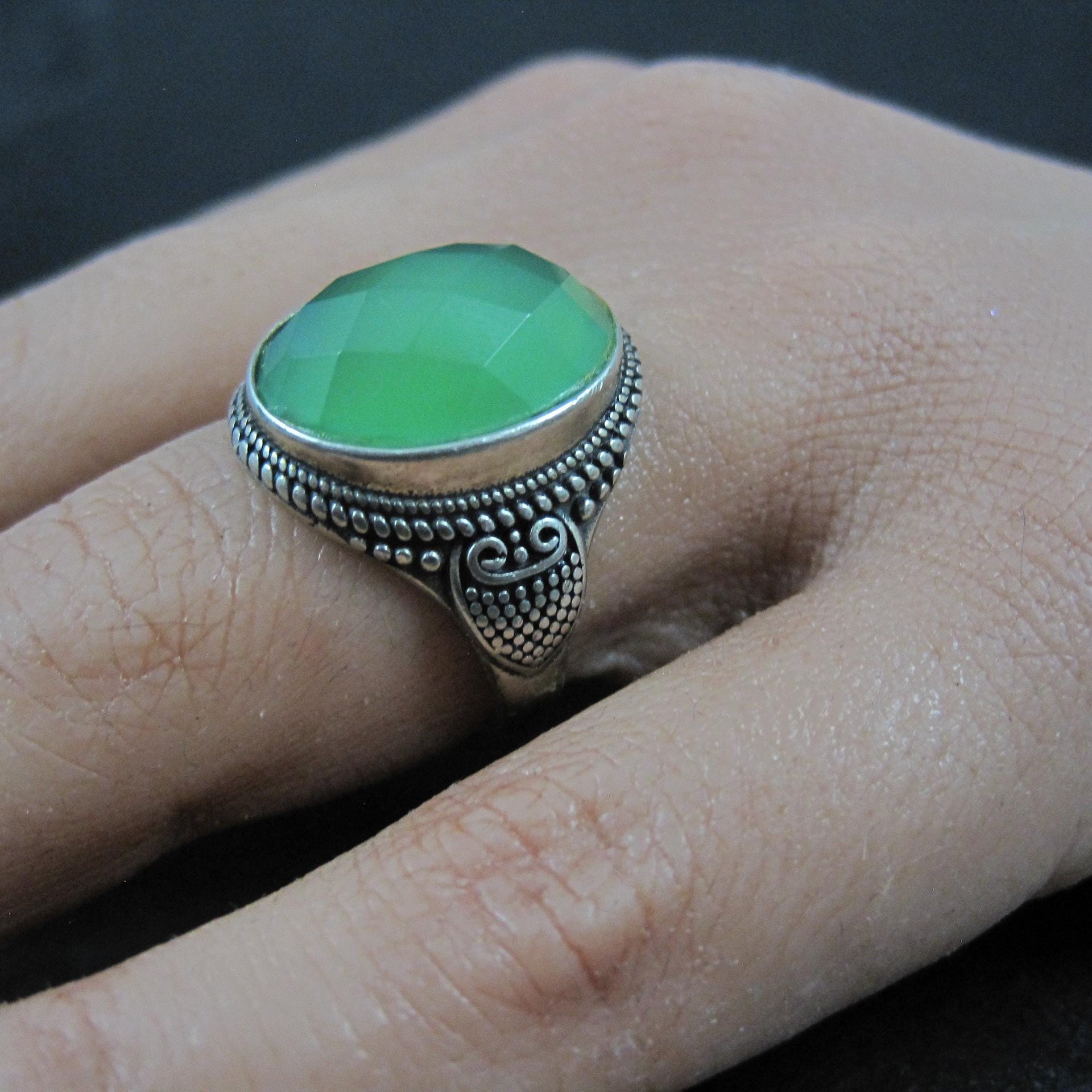 Vintage Sterling Silver Green Chalcedony Ring Size 7