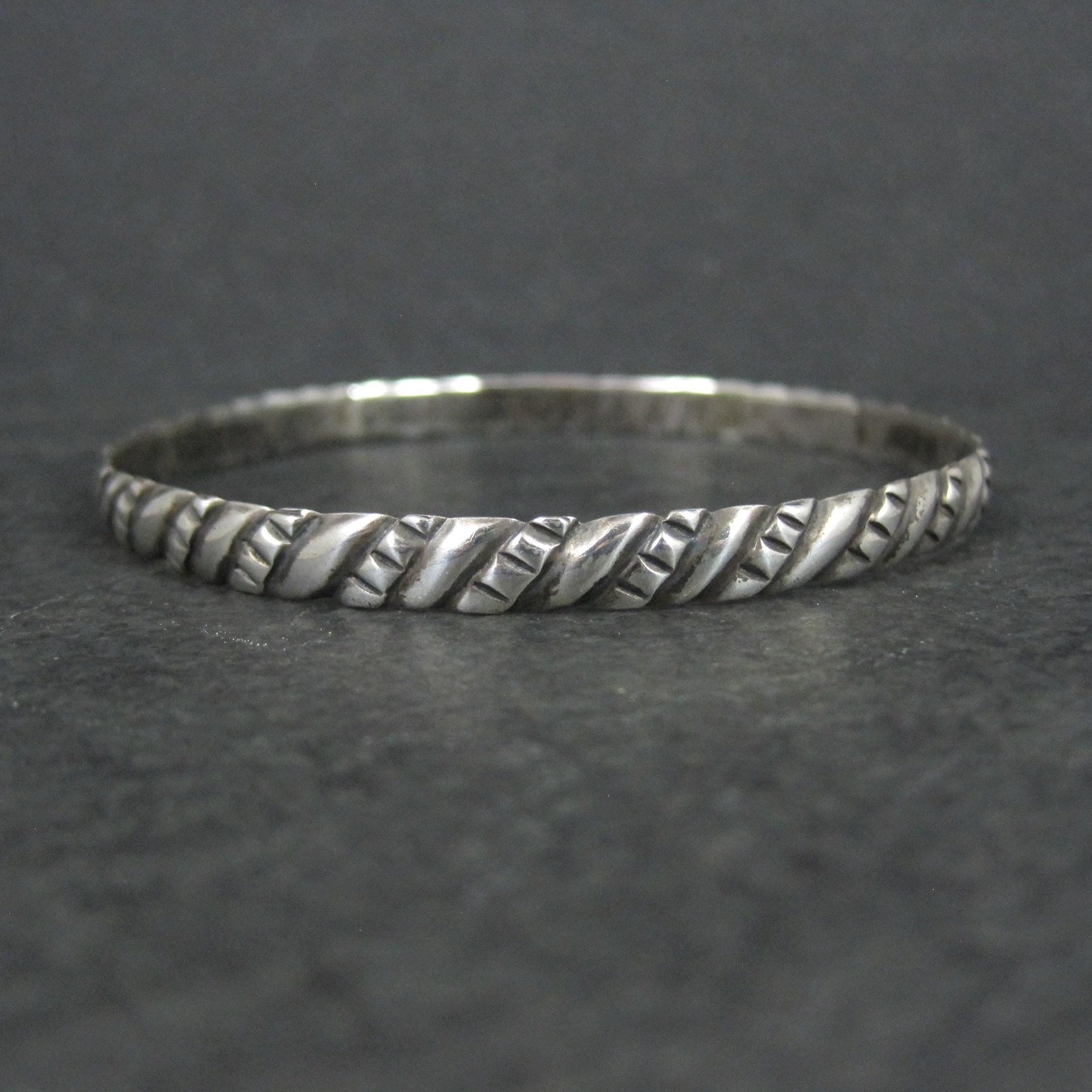 Vintage Mexican Sterling Bangle Bracelet 7.75"